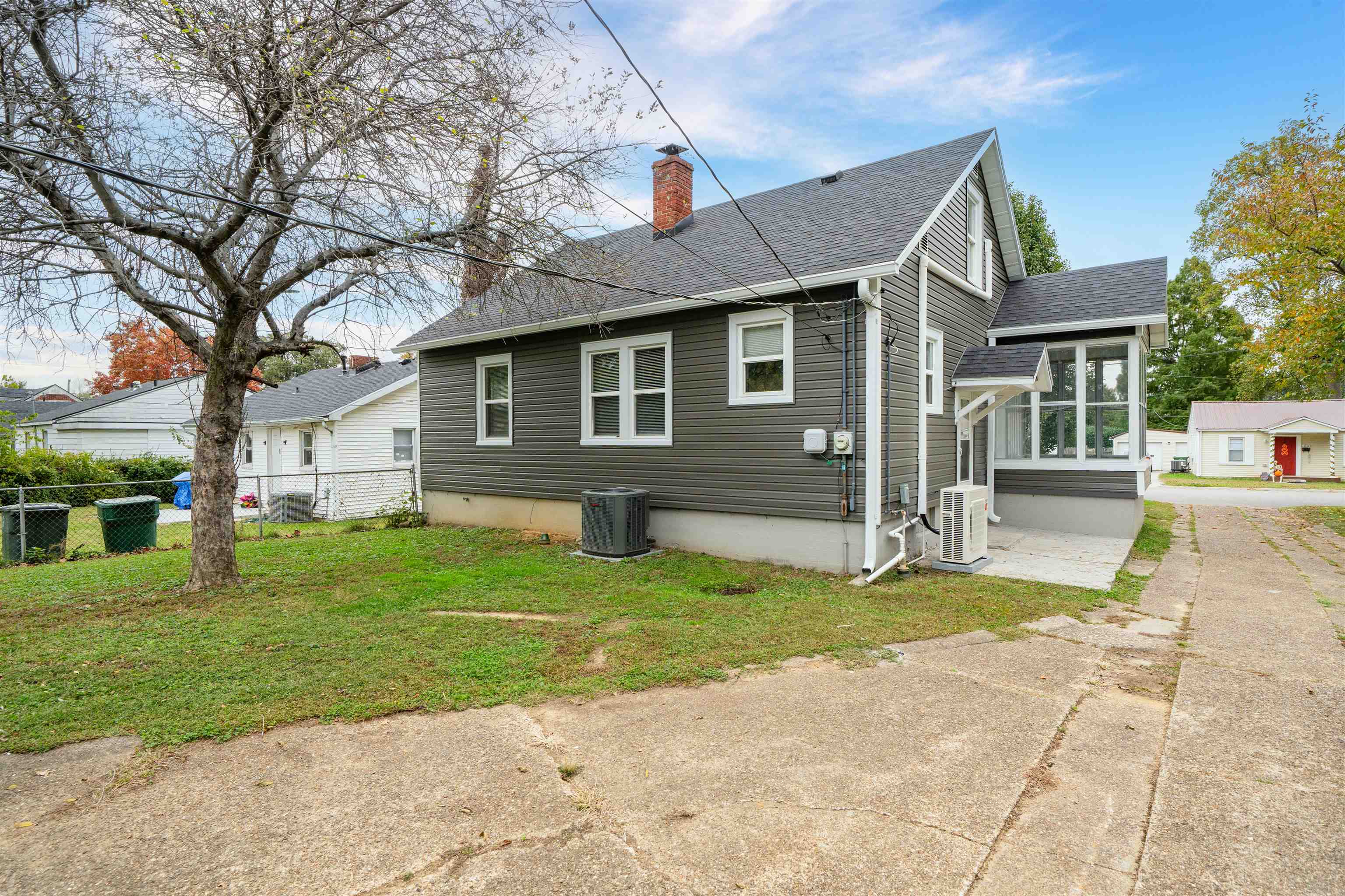 3414 Daviess St, Owensboro, Kentucky 42303, 3 Bedrooms Bedrooms, ,2 BathroomsBathrooms,Single Family Residence,For Sale,Daviess St,93406