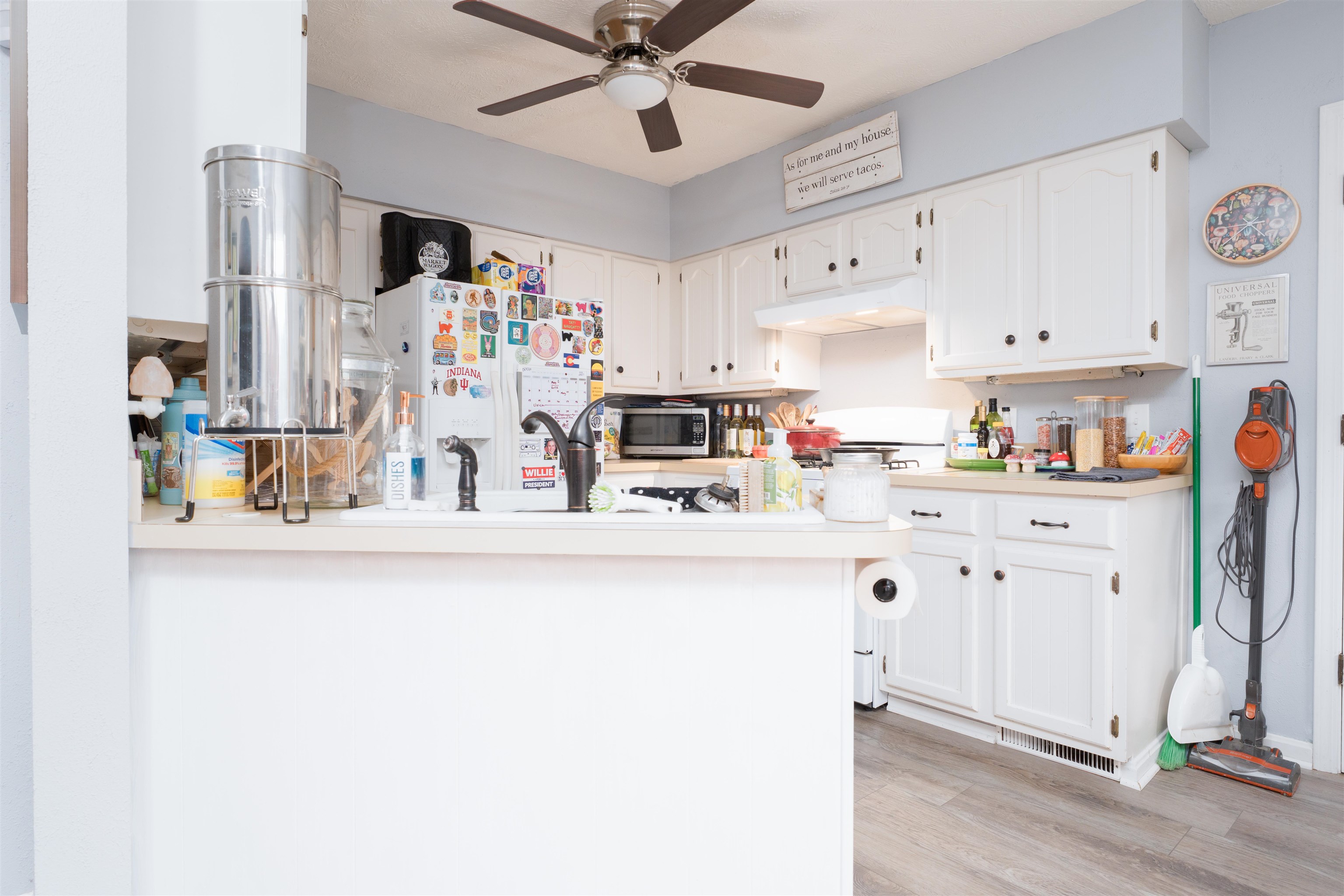 2252 York St S, Owensboro, Kentucky 42301, 4 Bedrooms Bedrooms, ,3 BathroomsBathrooms,Single Family Residence,For Sale,2252 York St S,93413