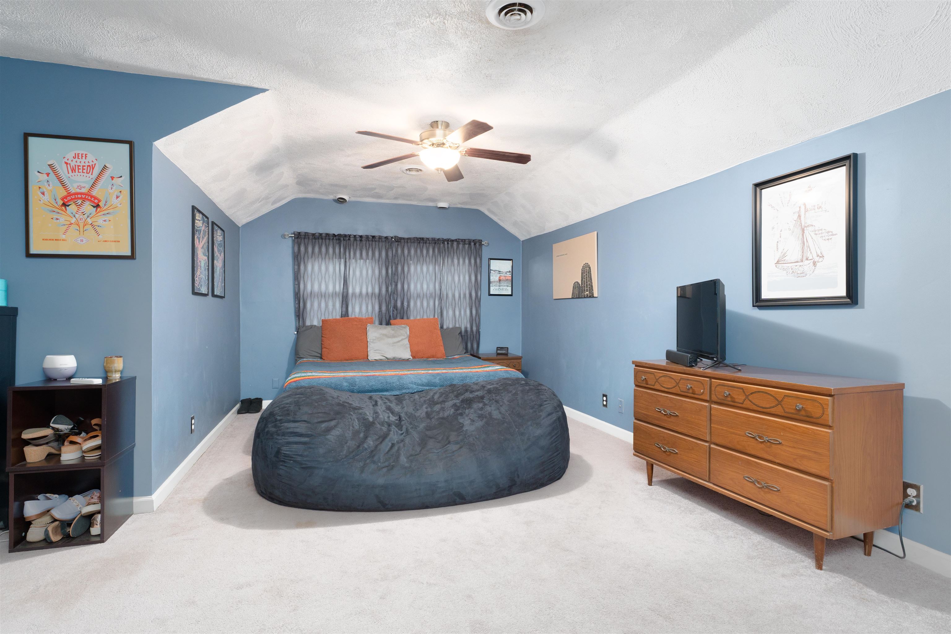 2252 York St S, Owensboro, Kentucky 42301, 4 Bedrooms Bedrooms, ,3 BathroomsBathrooms,Single Family Residence,For Sale,2252 York St S,93413