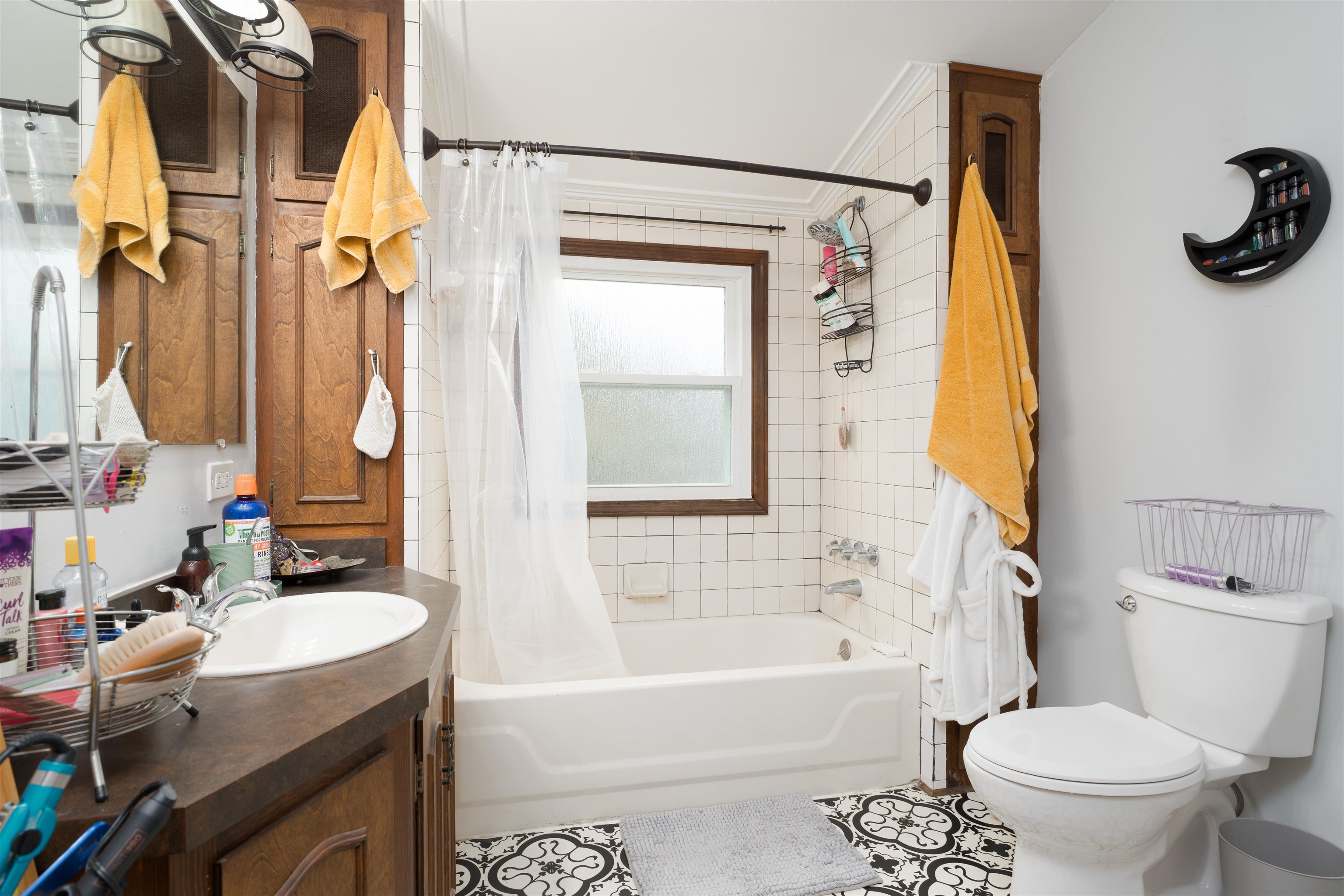 2252 York St S, Owensboro, Kentucky 42301, 4 Bedrooms Bedrooms, ,3 BathroomsBathrooms,Single Family Residence,For Sale,2252 York St S,93413