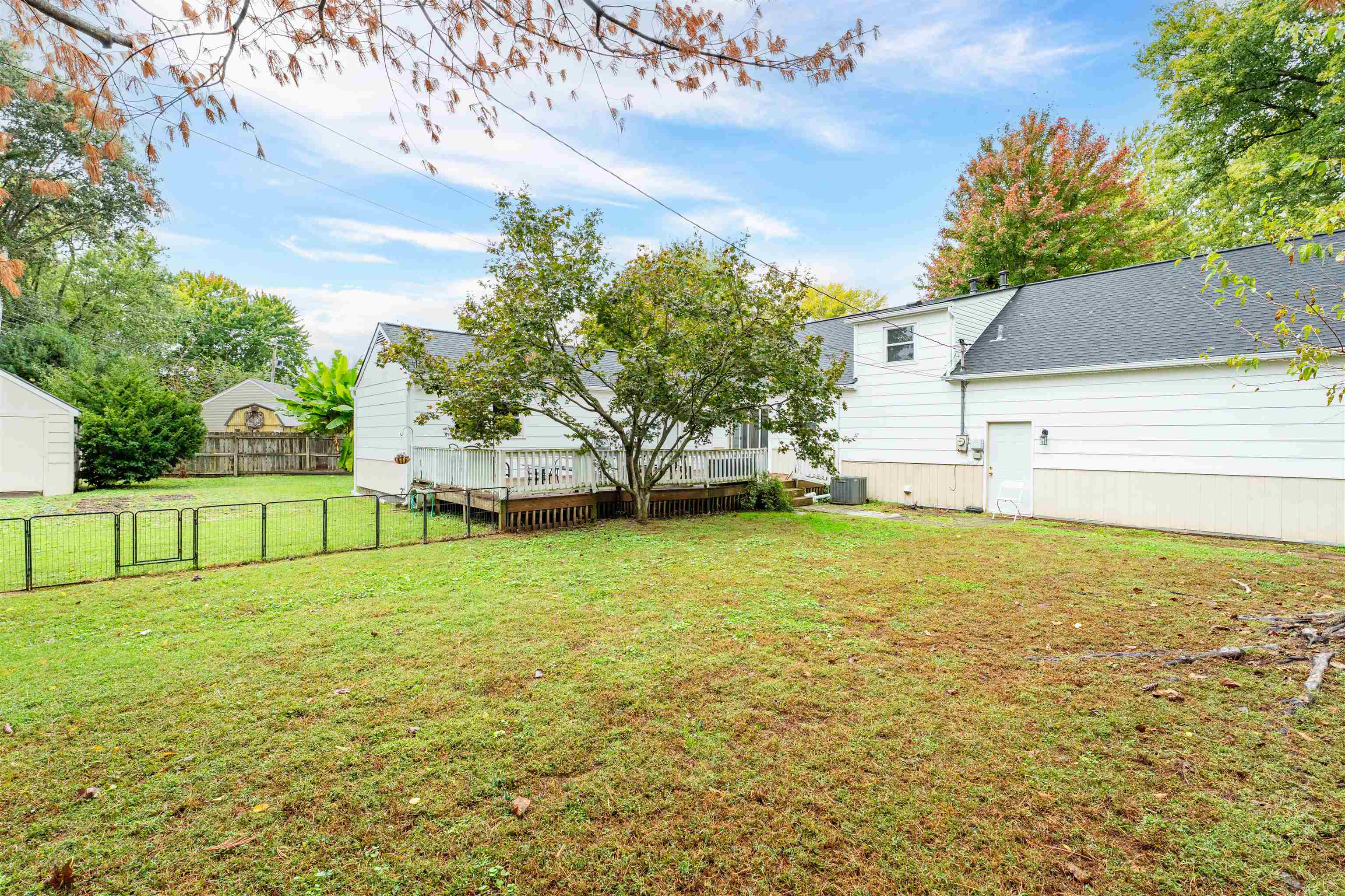 2252 York St S, Owensboro, Kentucky 42301, 4 Bedrooms Bedrooms, ,3 BathroomsBathrooms,Single Family Residence,For Sale,2252 York St S,93413