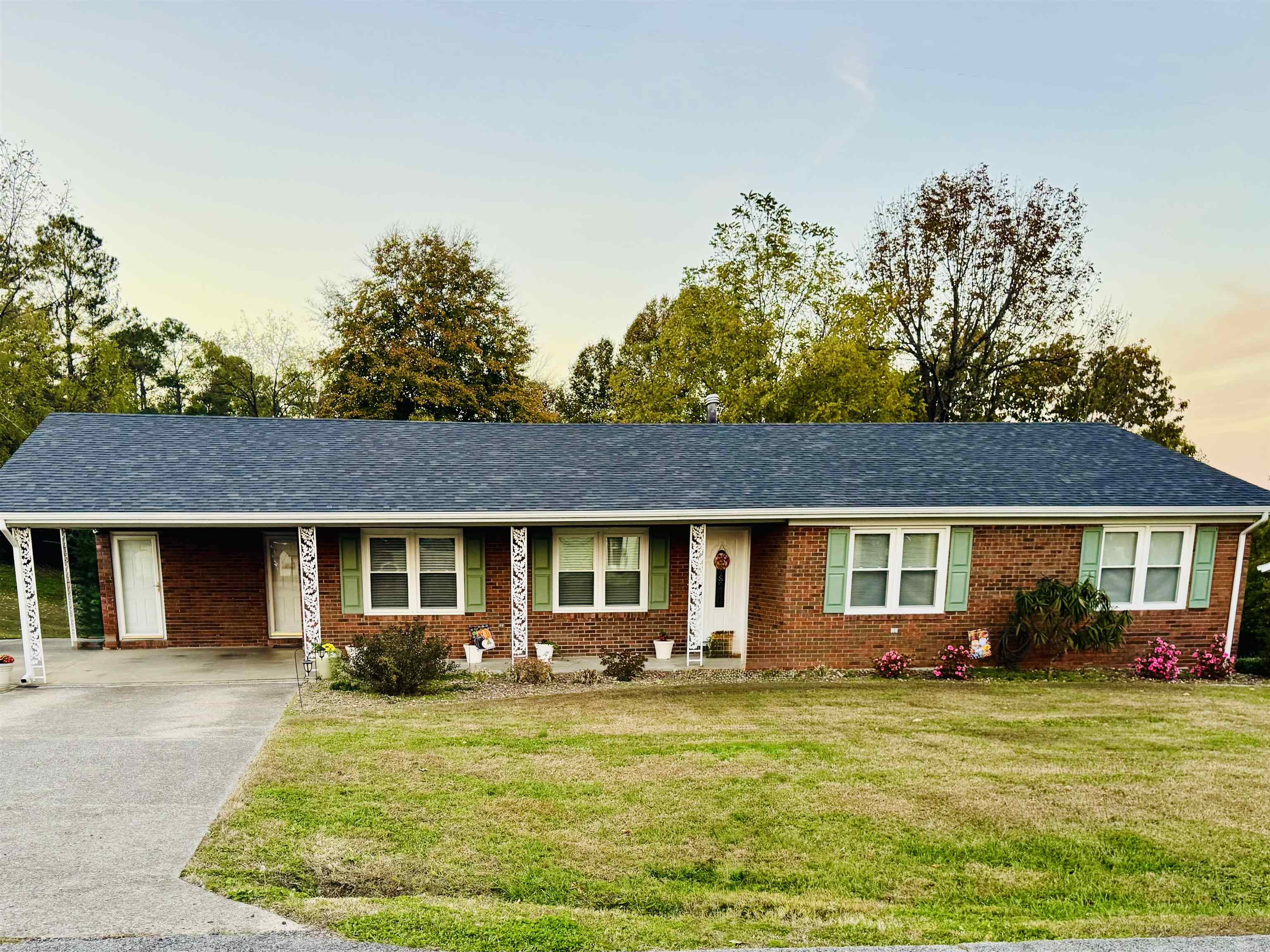 203 Cherry Hill Road, Central City, Kentucky 42330, 3 Bedrooms Bedrooms, ,2 BathroomsBathrooms,Single Family Residence,For Sale,Cherry Hill Road,93423