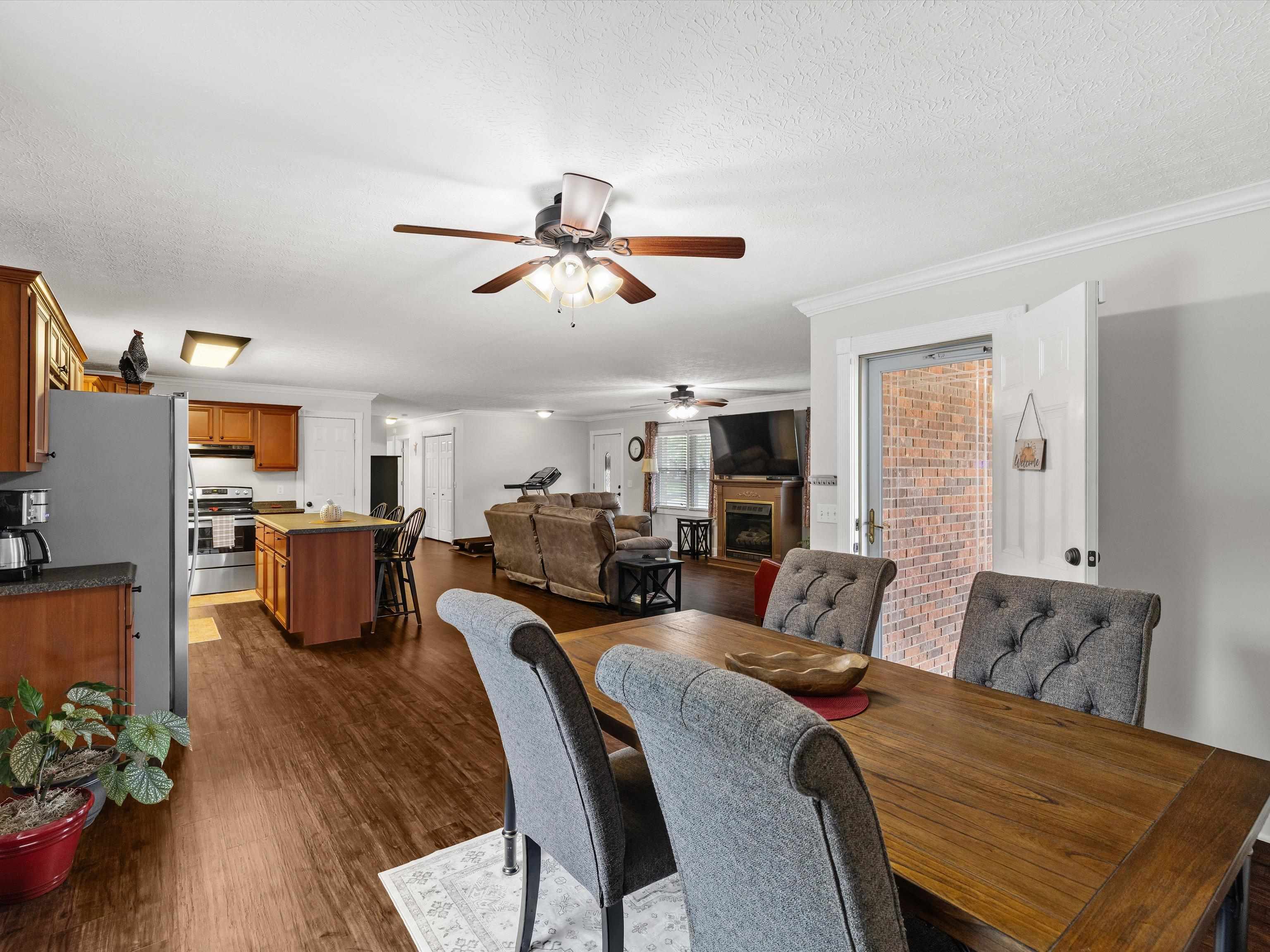 203 Cherry Hill Road, Central City, Kentucky 42330, 3 Bedrooms Bedrooms, ,2 BathroomsBathrooms,Single Family Residence,For Sale,Cherry Hill Road,93423