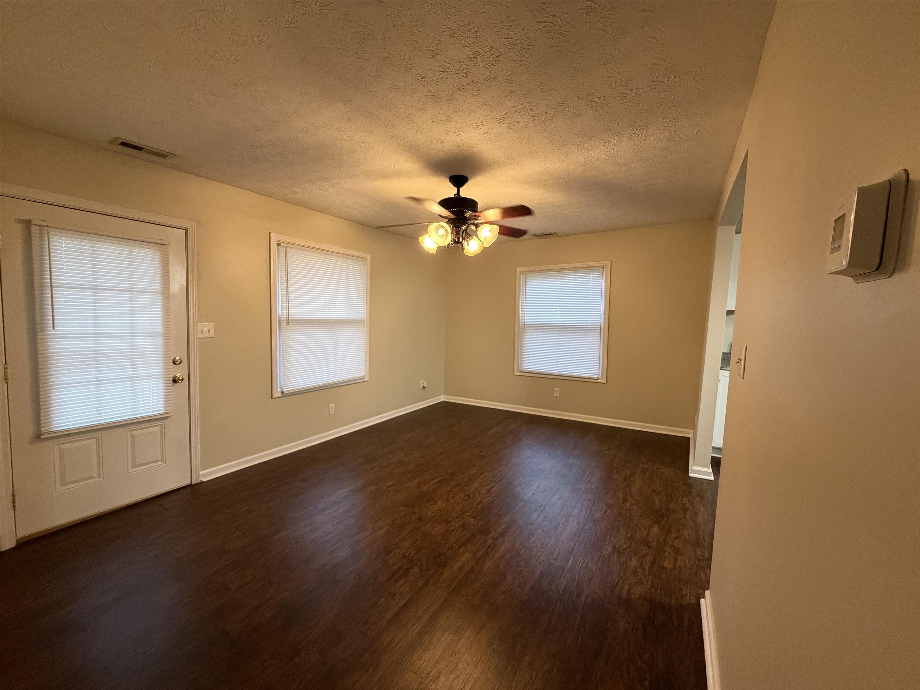 1808 15th, Owensboro, Kentucky 42303-4024, 2 Bedrooms Bedrooms, ,1 BathroomBathrooms,Single Family Residence,For Sale,15th,93428