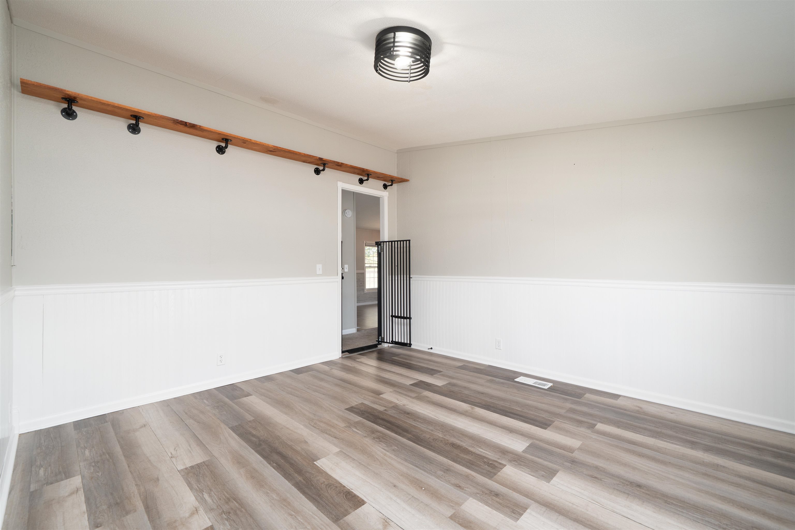 25 Pond Drain Spur Rd, Rumsey, Kentucky 42371, 3 Bedrooms Bedrooms, ,2 BathroomsBathrooms,Single Family Residence,For Sale,Pond Drain Spur Rd,93453