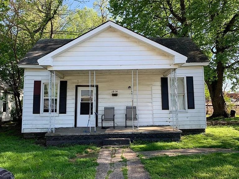 1014 8th Street, Owensboro, Kentucky 42303-1681, 2 Bedrooms Bedrooms, ,1 BathroomBathrooms,Single Family Residence,For Sale,8th Street,93456