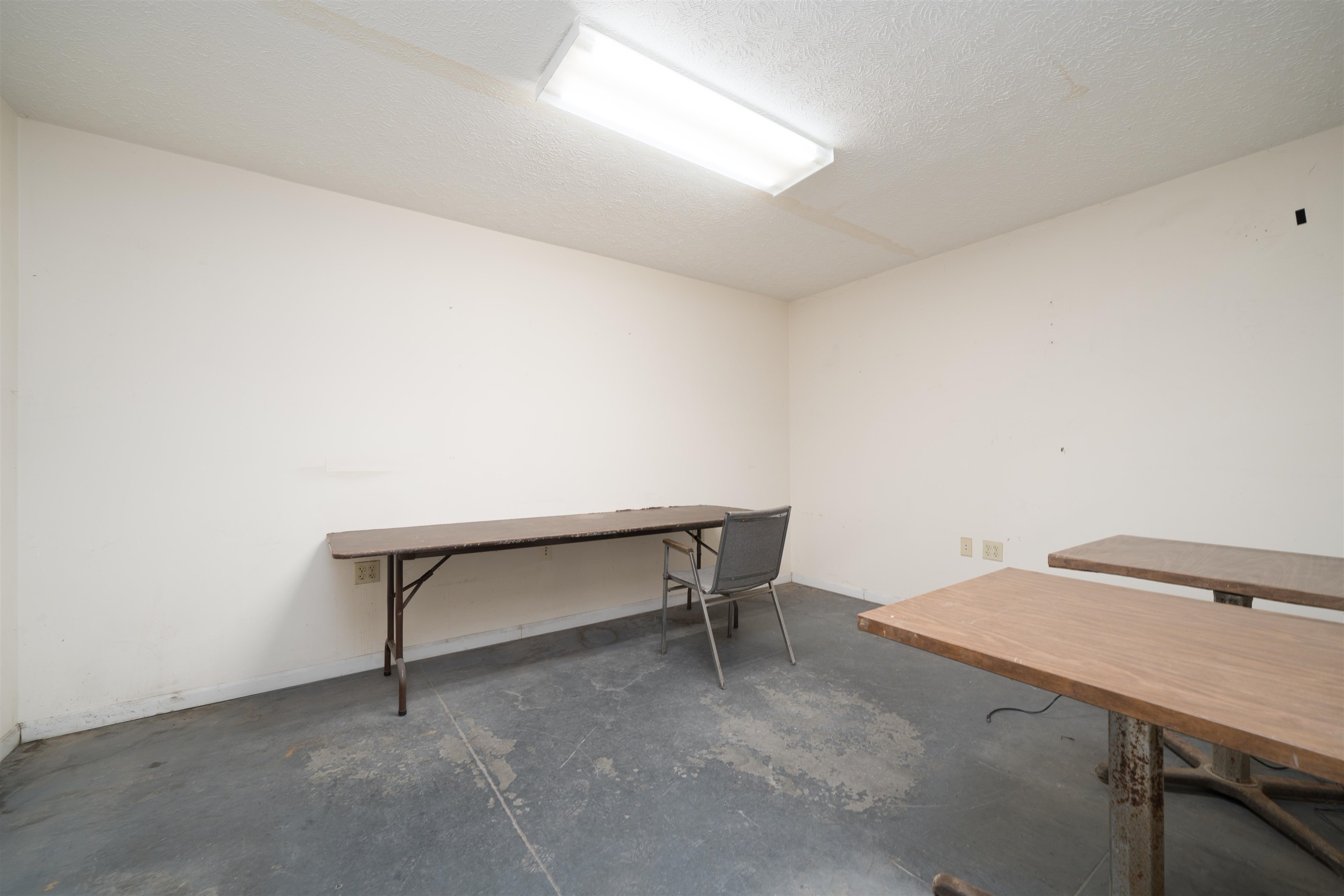 3425 Highway 140, Utica, Kentucky 42376, ,Warehouse,For Sale,Highway 140,93458