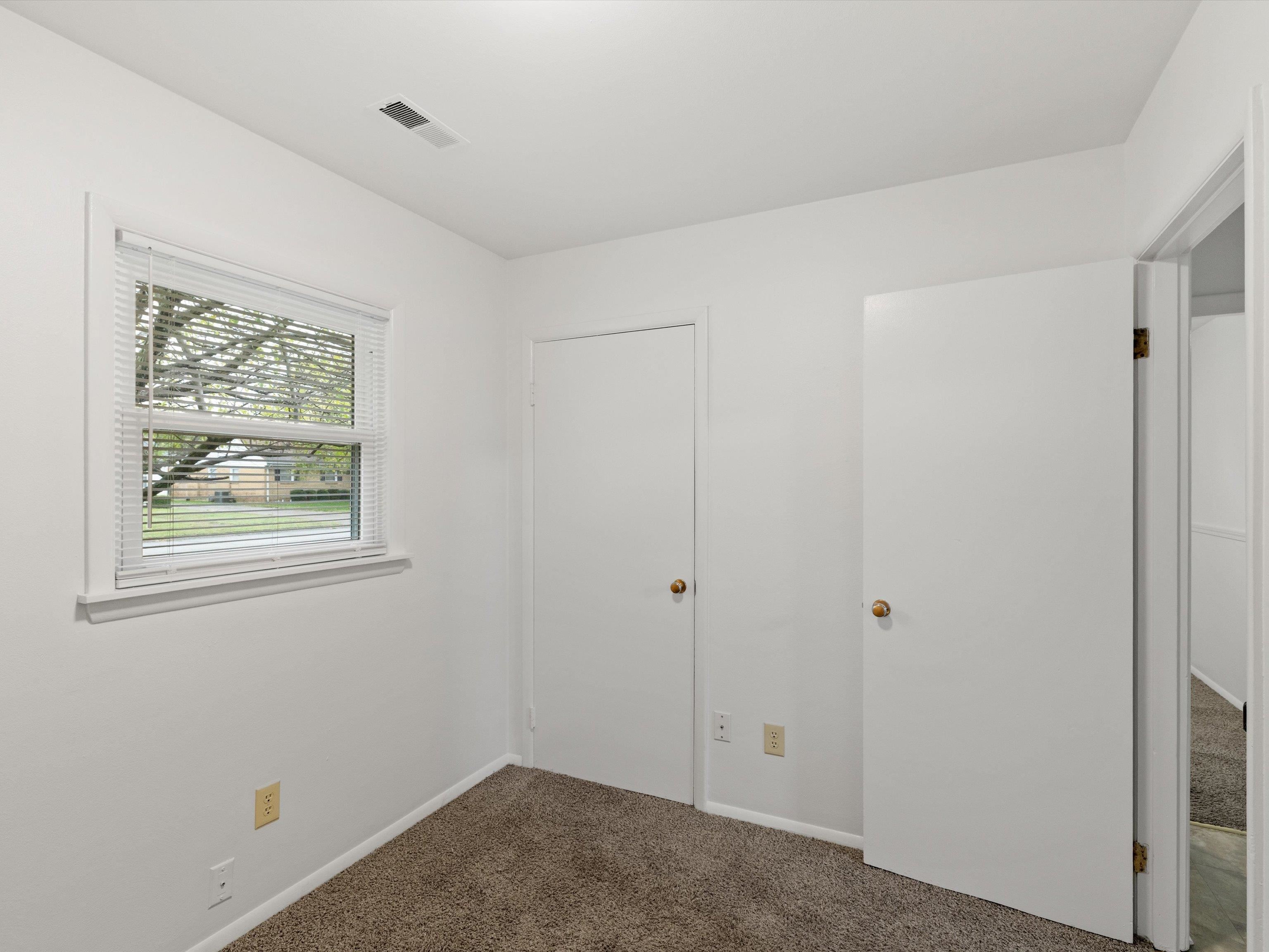 3844 Kipling Dr, Owensboro, Kentucky 42303, 3 Bedrooms Bedrooms, ,1 BathroomBathrooms,Single Family Residence,For Sale,Kipling Dr,93459