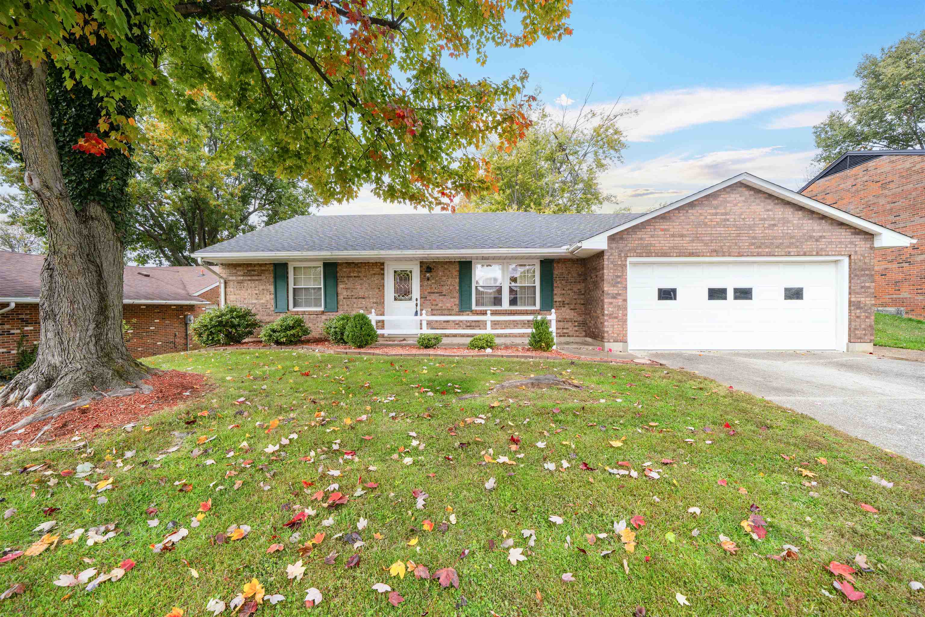 2217 Mill Run, Owensboro, Kentucky 42303, 3 Bedrooms Bedrooms, ,2 BathroomsBathrooms,Single Family Residence,For Sale,Mill Run,93466