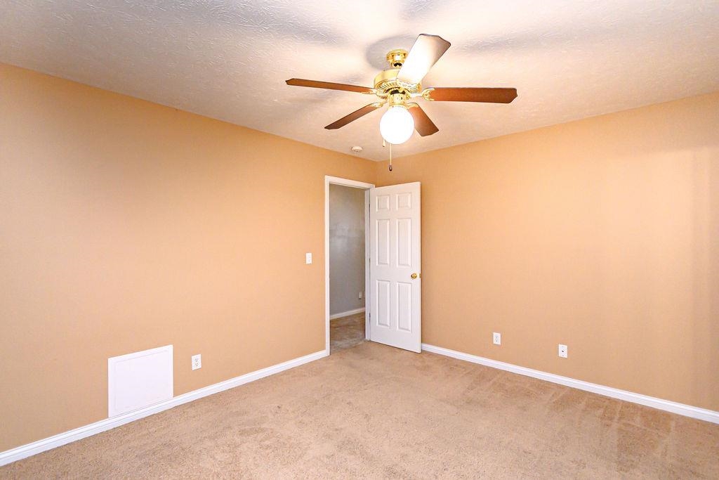 4501 Barrington Place, Owensboro, Kentucky 42301-7907, 3 Bedrooms Bedrooms, ,2 BathroomsBathrooms,Single Family Residence,For Sale,Barrington Place,93467