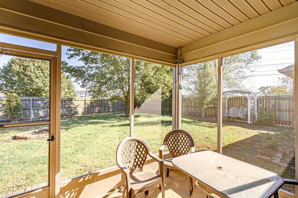 4501 Barrington Place, Owensboro, Kentucky 42301-7907, 3 Bedrooms Bedrooms, ,2 BathroomsBathrooms,Single Family Residence,For Sale,Barrington Place,93467