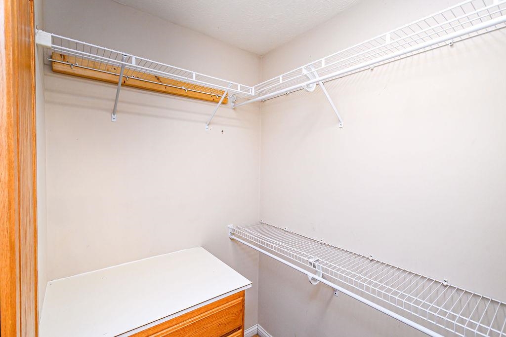 4501 Barrington Place, Owensboro, Kentucky 42301-7907, 3 Bedrooms Bedrooms, ,2 BathroomsBathrooms,Single Family Residence,For Sale,Barrington Place,93467