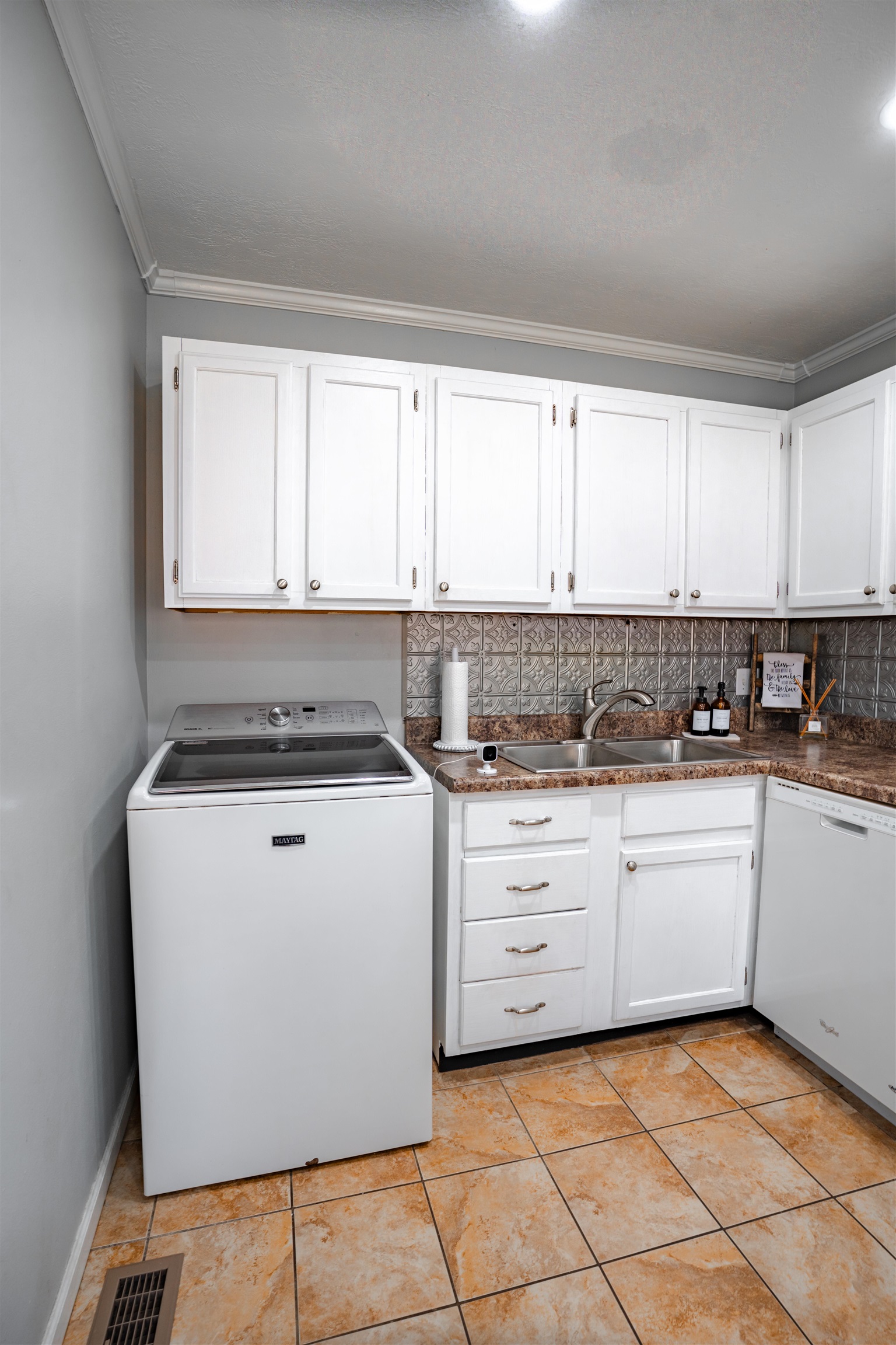 4000 Kipling Dr, Owensboro, Kentucky 42303, 3 Bedrooms Bedrooms, ,1 BathroomBathrooms,Single Family Residence,For Sale,Kipling Dr,93483