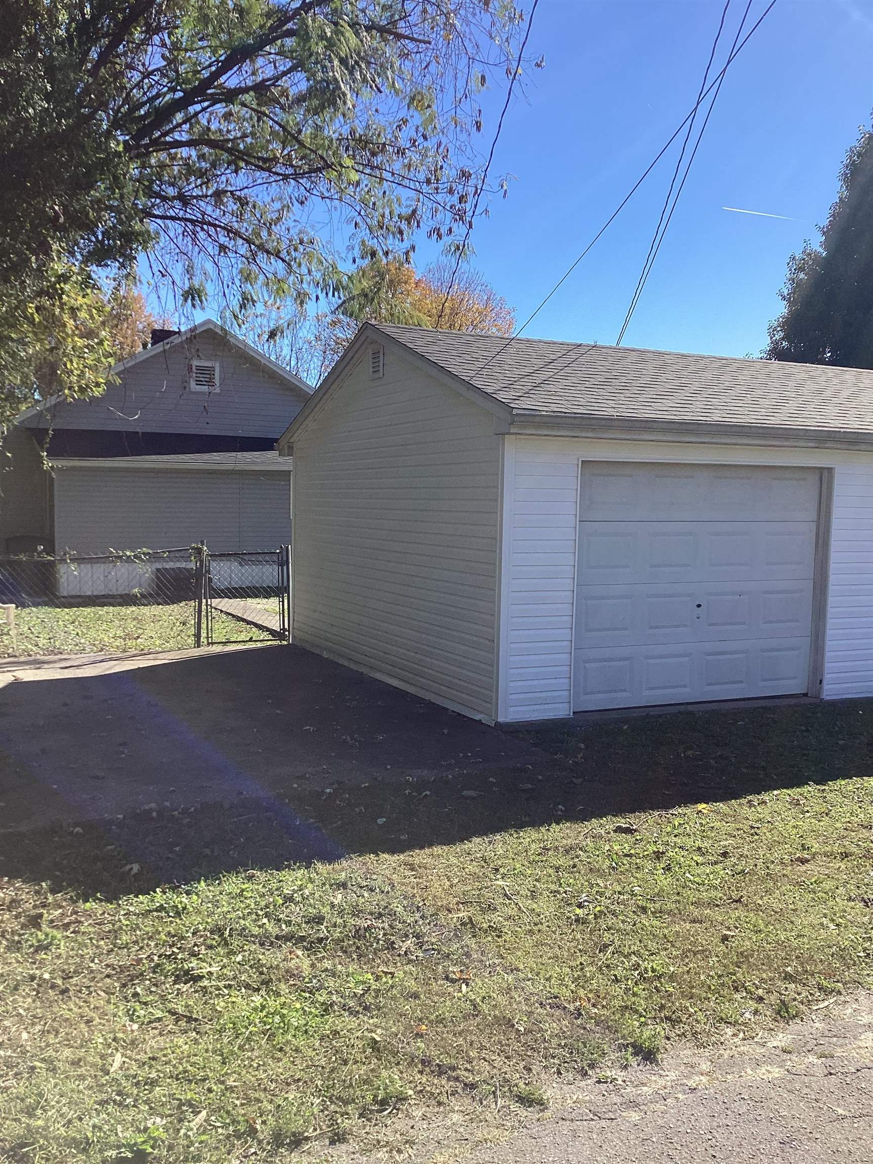 1629 Monarch Ave., Owensboro, Kentucky 42301, 2 Bedrooms Bedrooms, ,1 BathroomBathrooms,Single Family Residence,For Sale,Monarch Ave.,93496
