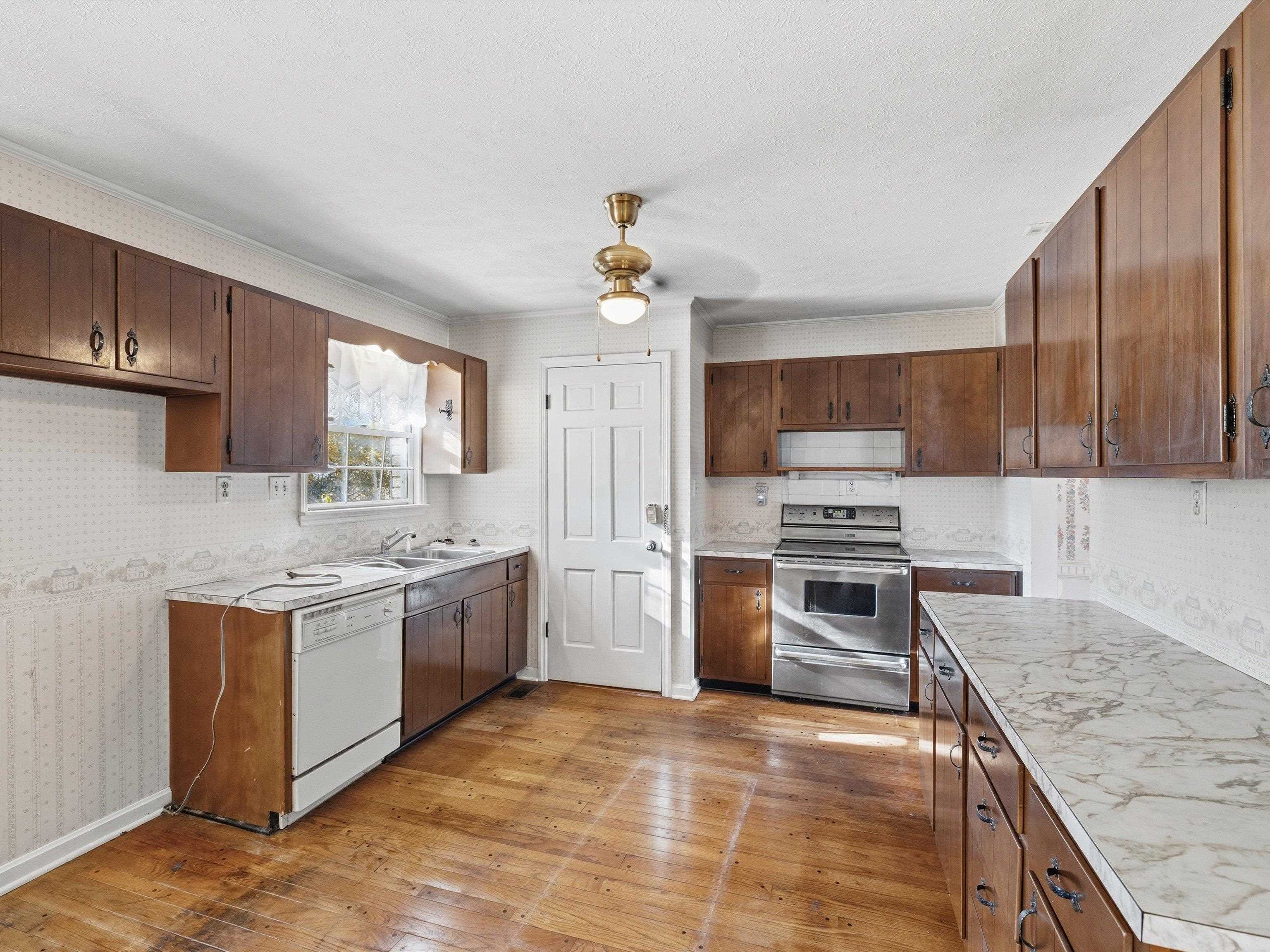 10664 US Hwy 431, Central City, Kentucky 42330, 3 Bedrooms Bedrooms, ,3 BathroomsBathrooms,Single Family Residence,For Sale,US Hwy 431,93499