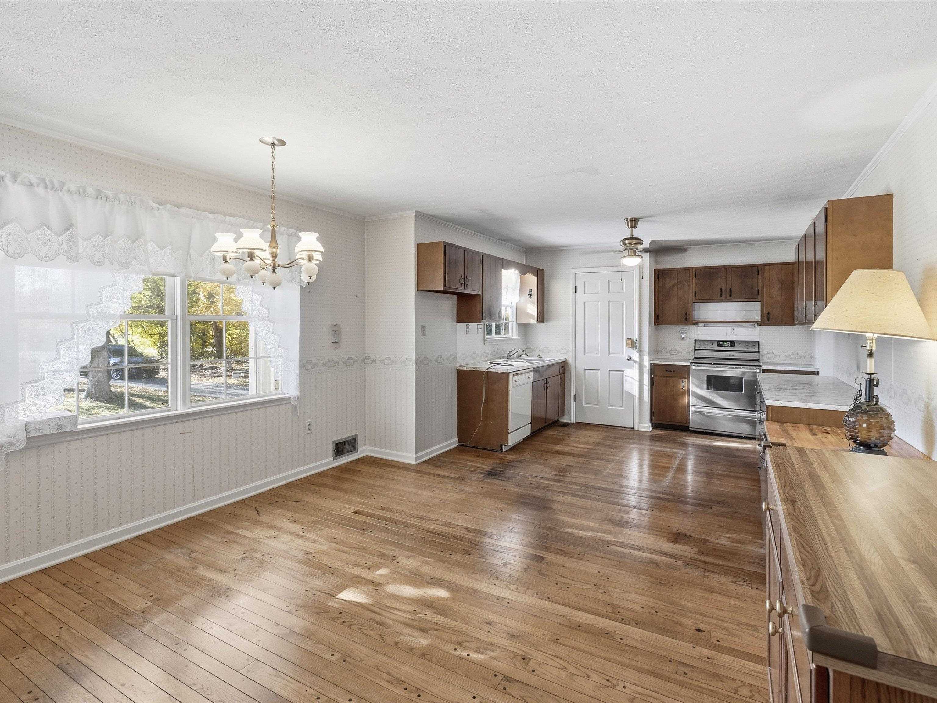 10664 US Hwy 431, Central City, Kentucky 42330, 3 Bedrooms Bedrooms, ,3 BathroomsBathrooms,Single Family Residence,For Sale,US Hwy 431,93499