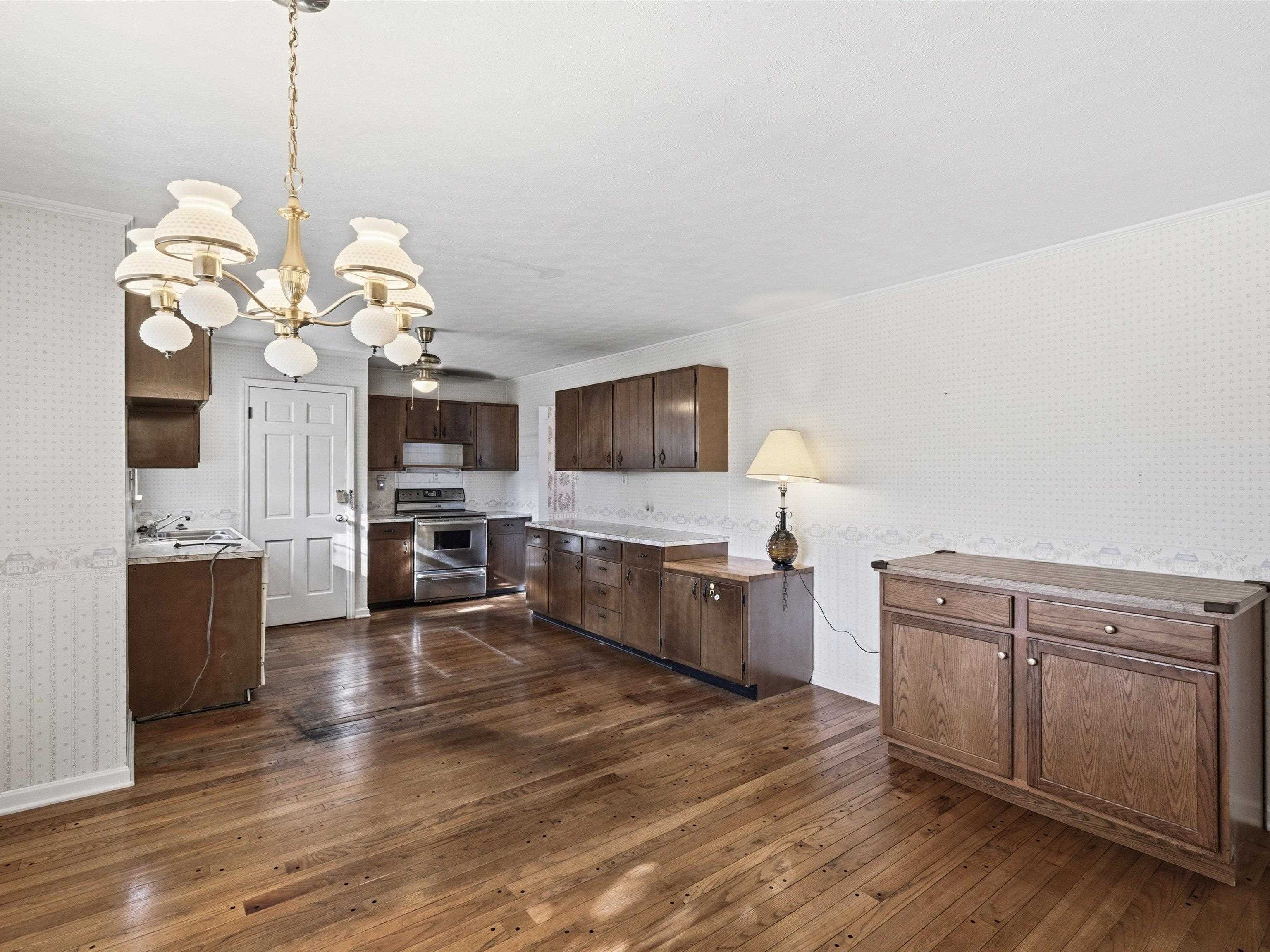 10664 US Hwy 431, Central City, Kentucky 42330, 3 Bedrooms Bedrooms, ,3 BathroomsBathrooms,Single Family Residence,For Sale,US Hwy 431,93499