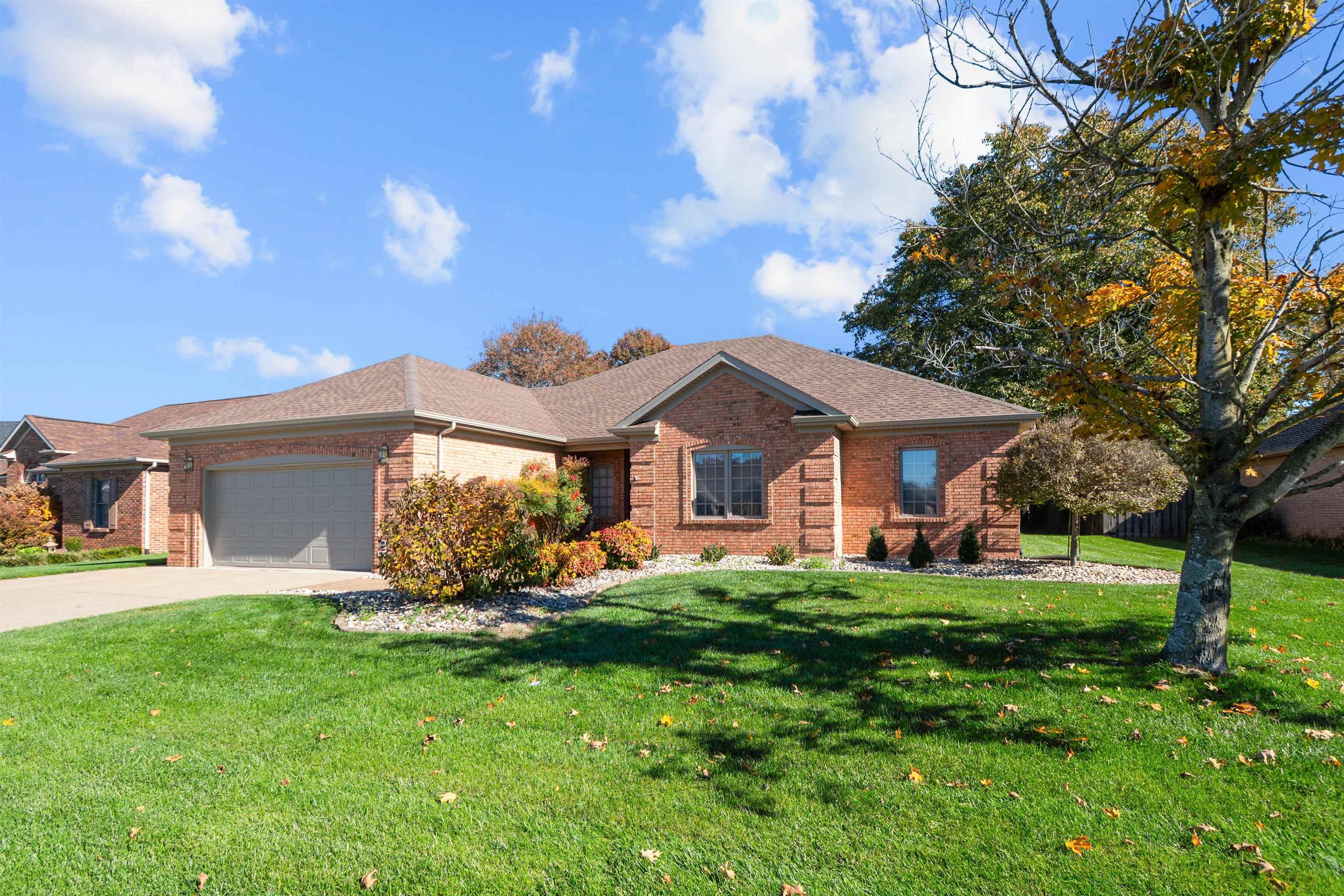 4019 Horseshoe Trace, Owensboro, Kentucky 42303, 4 Bedrooms Bedrooms, ,2 BathroomsBathrooms,Single Family Residence,For Sale,Horseshoe Trace,93501