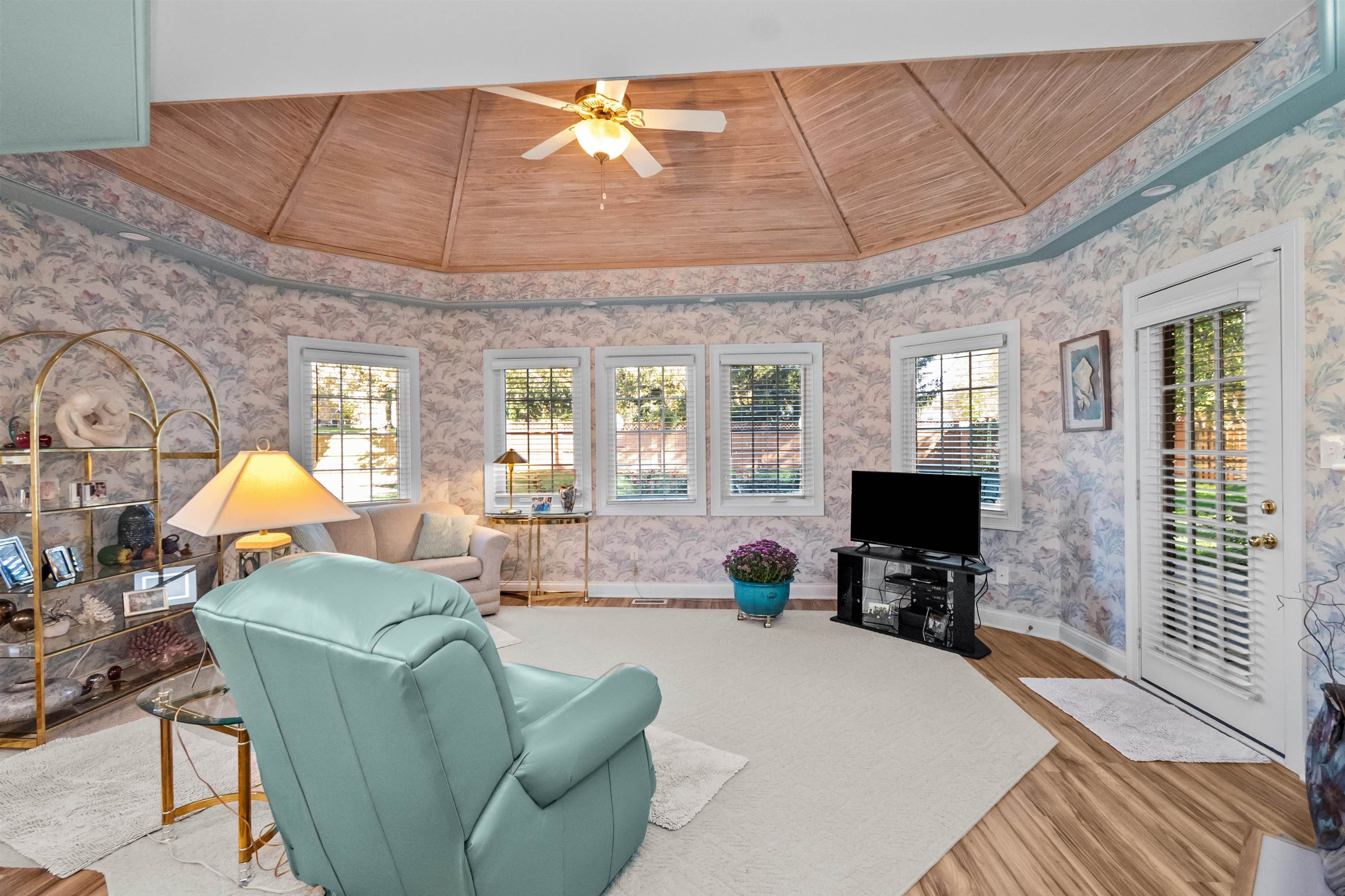 4019 Horseshoe Trace, Owensboro, Kentucky 42303, 4 Bedrooms Bedrooms, ,2 BathroomsBathrooms,Single Family Residence,For Sale,Horseshoe Trace,93501