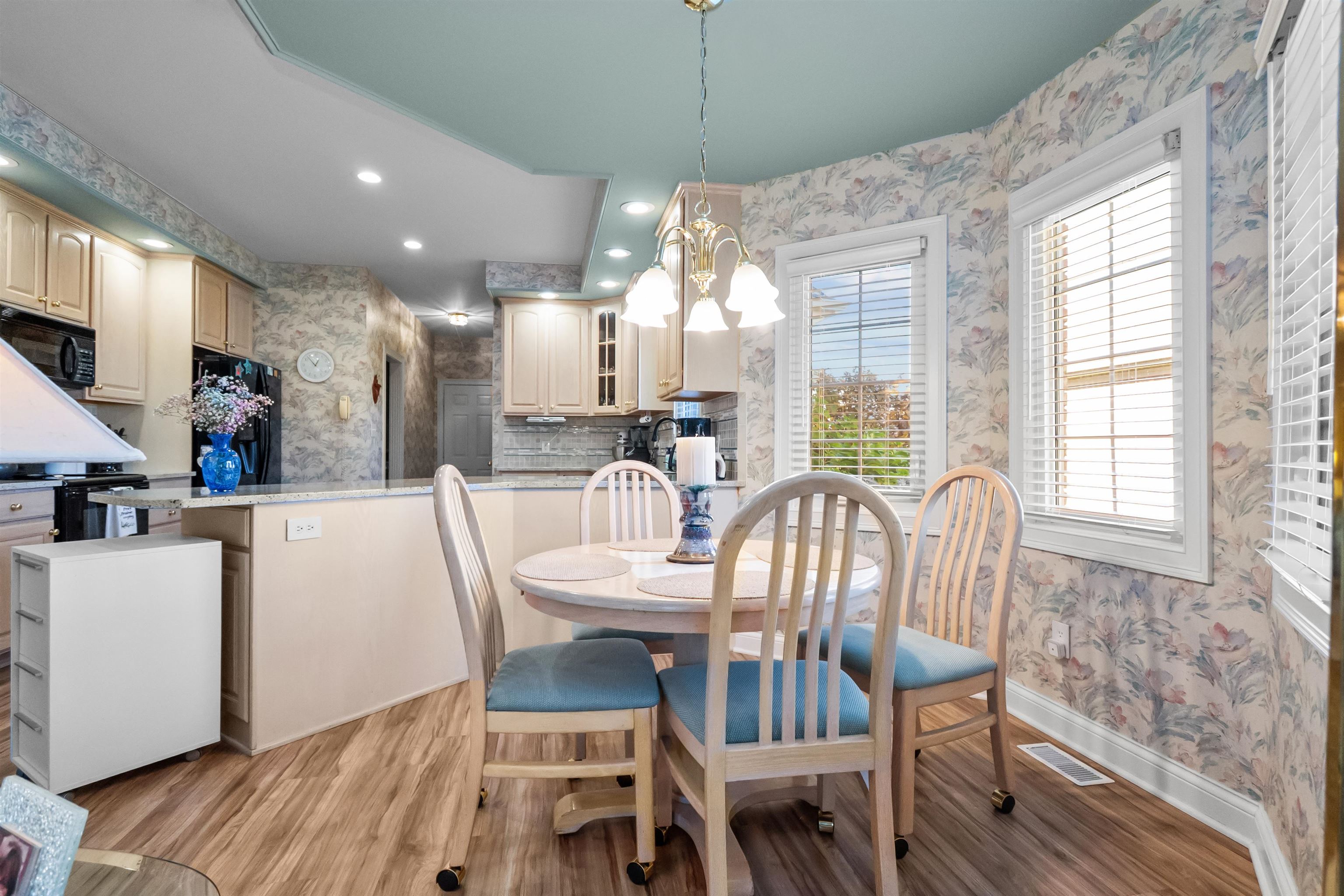 4019 Horseshoe Trace, Owensboro, Kentucky 42303, 4 Bedrooms Bedrooms, ,2 BathroomsBathrooms,Single Family Residence,For Sale,Horseshoe Trace,93501