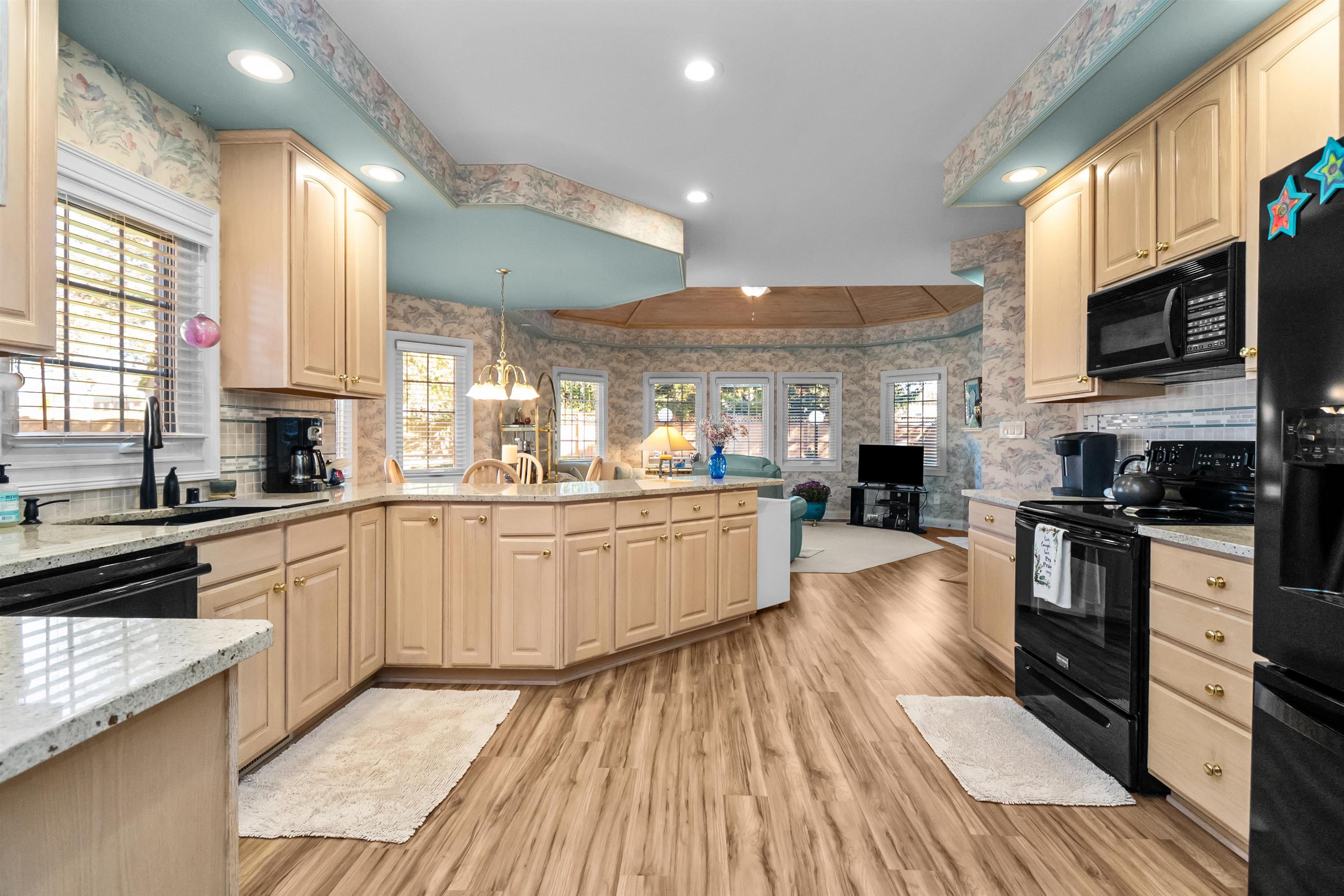 4019 Horseshoe Trace, Owensboro, Kentucky 42303, 4 Bedrooms Bedrooms, ,2 BathroomsBathrooms,Single Family Residence,For Sale,Horseshoe Trace,93501