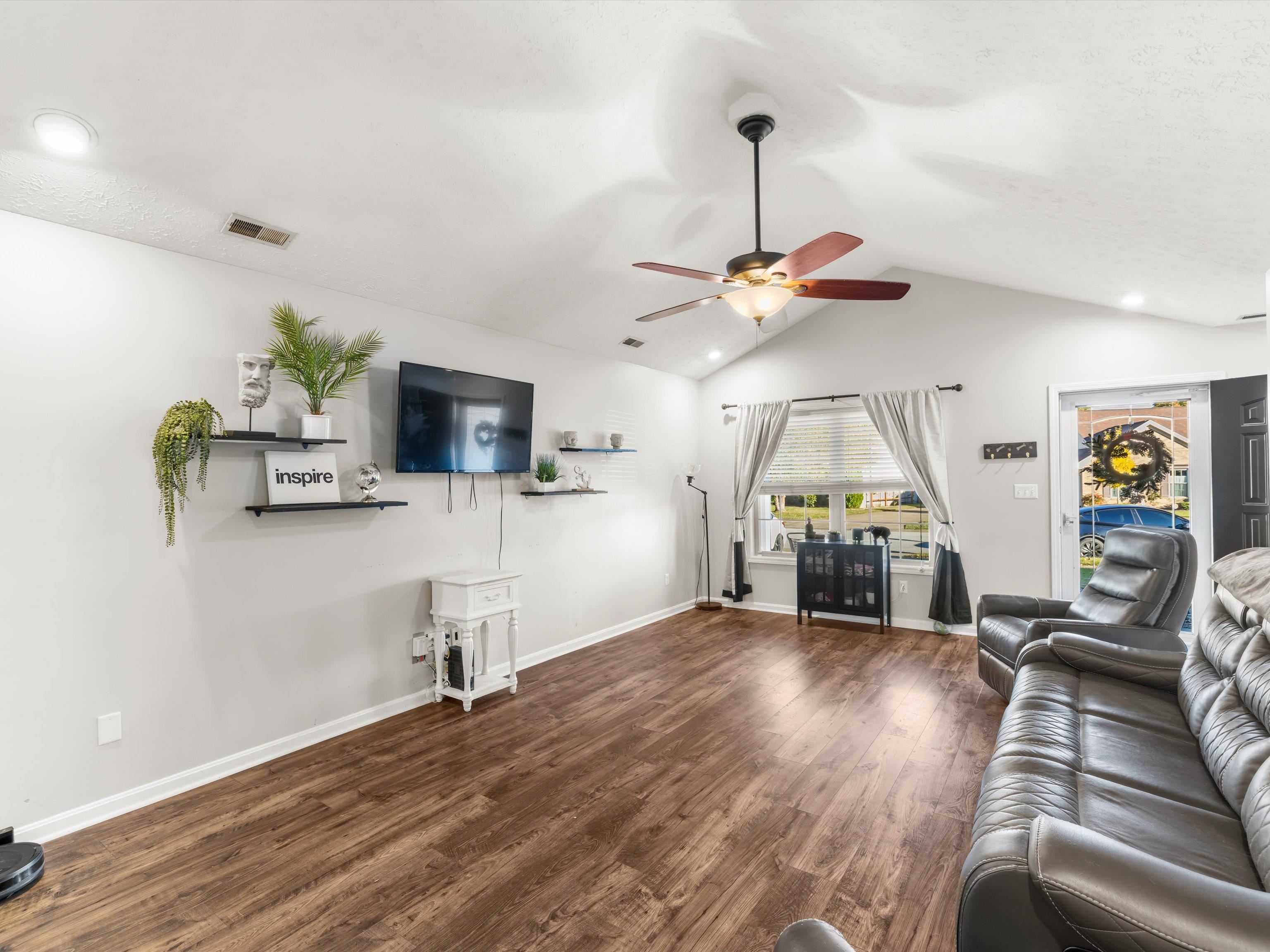 3155 Bridle Way, Owensboro, Kentucky 42303, 3 Bedrooms Bedrooms, ,2 BathroomsBathrooms,Single Family Residence,For Sale,Bridle Way,93502