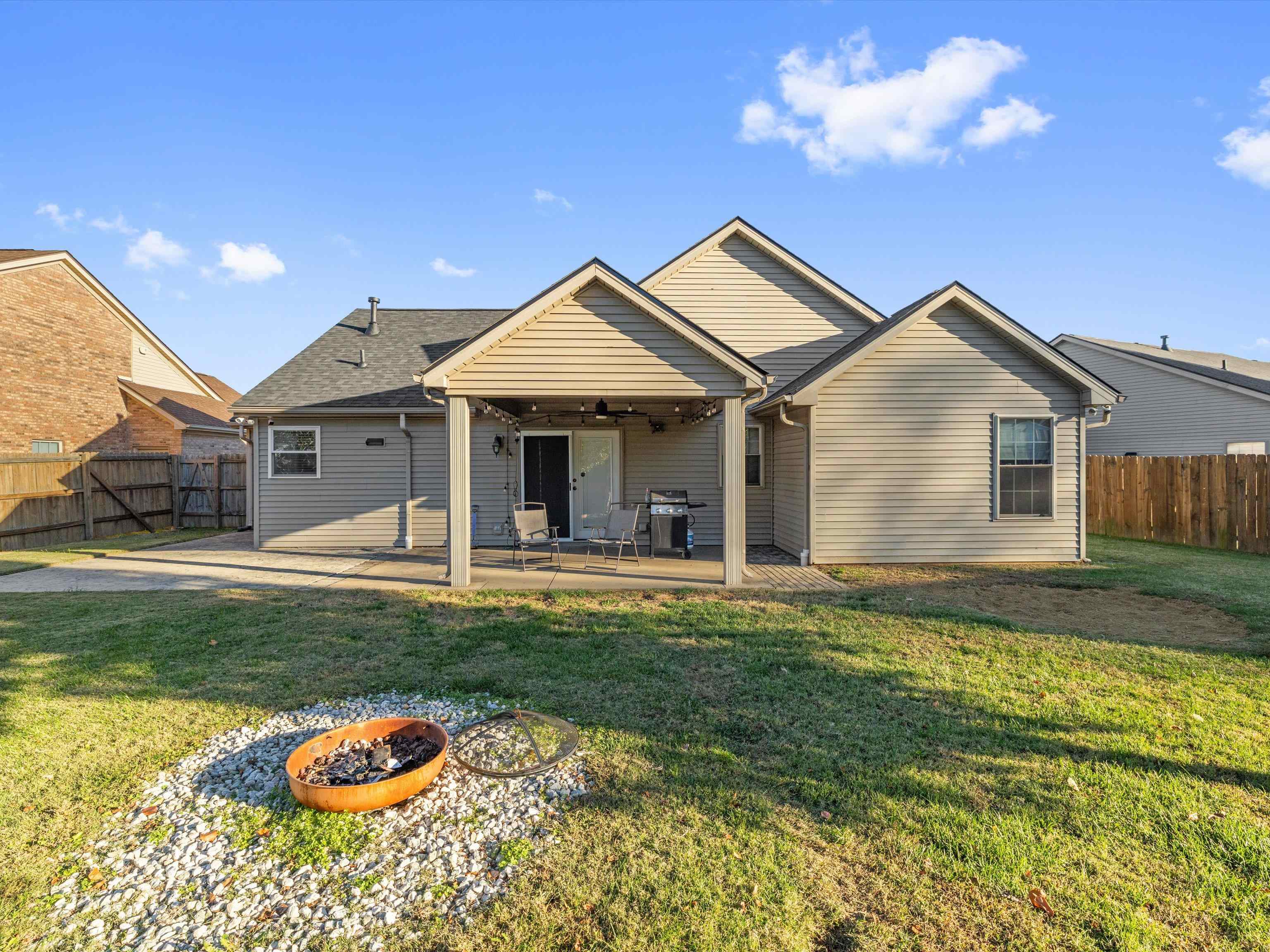 3155 Bridle Way, Owensboro, Kentucky 42303, 3 Bedrooms Bedrooms, ,2 BathroomsBathrooms,Single Family Residence,For Sale,Bridle Way,93502