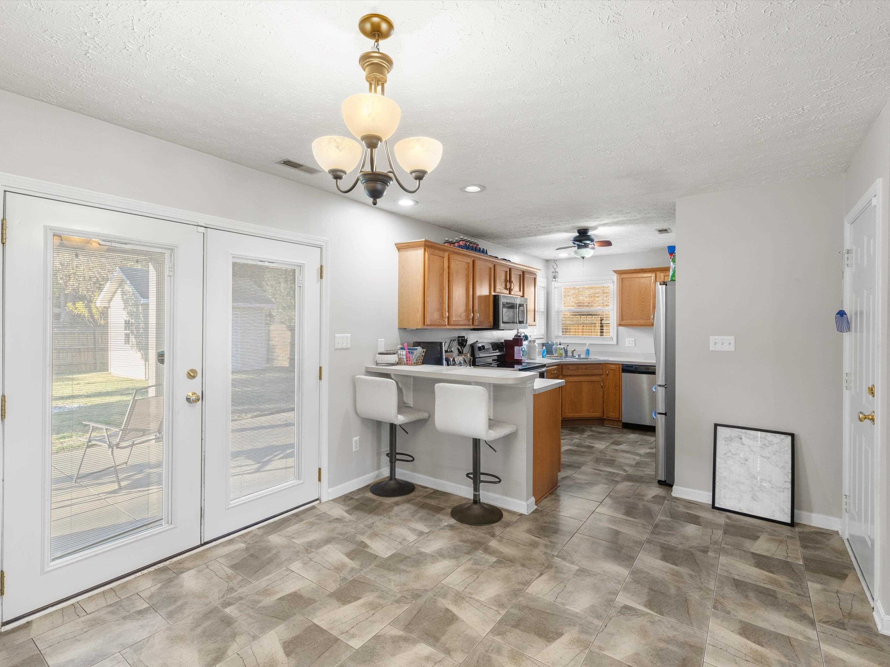 3155 Bridle Way, Owensboro, Kentucky 42303, 3 Bedrooms Bedrooms, ,2 BathroomsBathrooms,Single Family Residence,For Sale,Bridle Way,93502