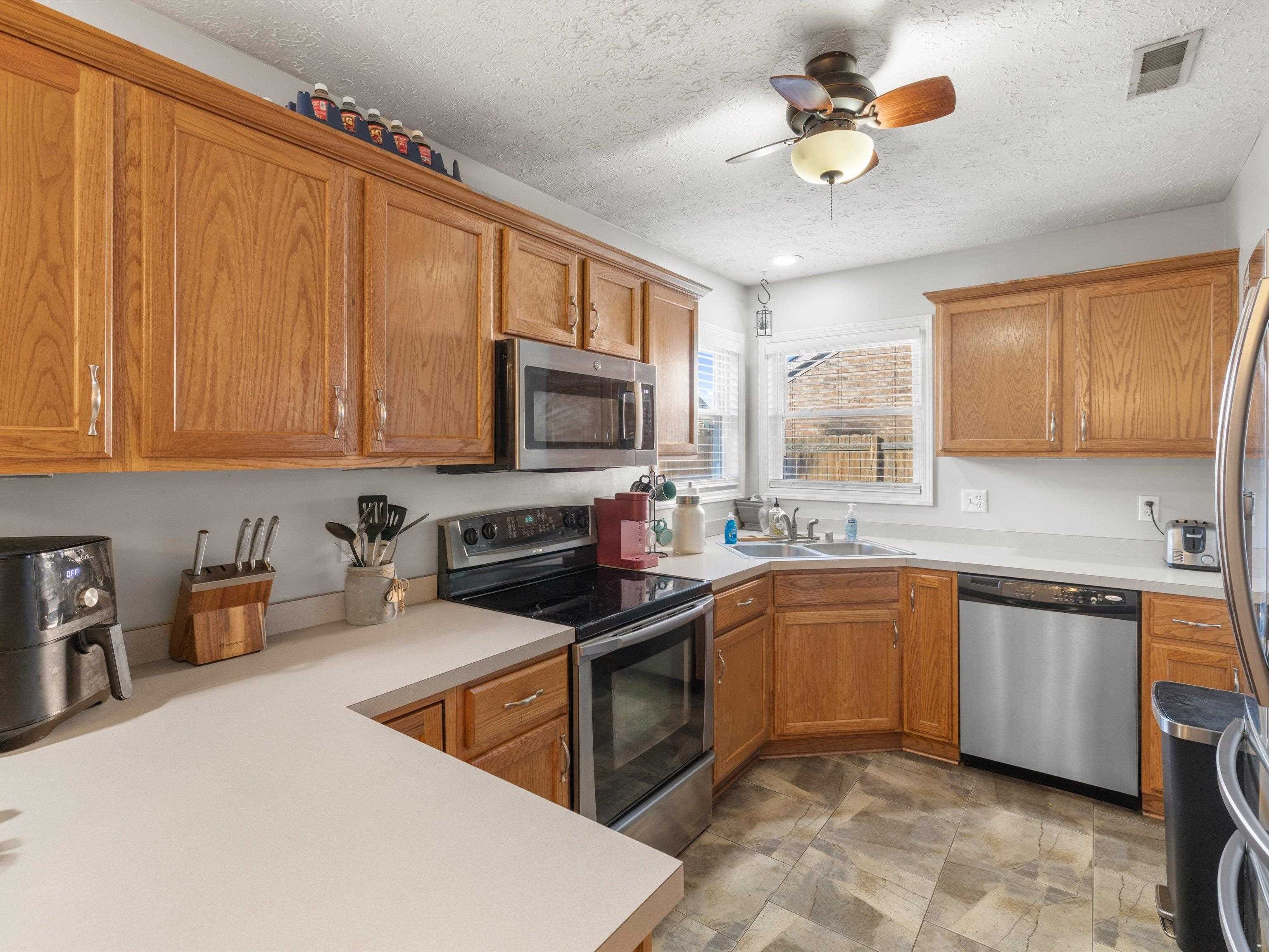 3155 Bridle Way, Owensboro, Kentucky 42303, 3 Bedrooms Bedrooms, ,2 BathroomsBathrooms,Single Family Residence,For Sale,Bridle Way,93502