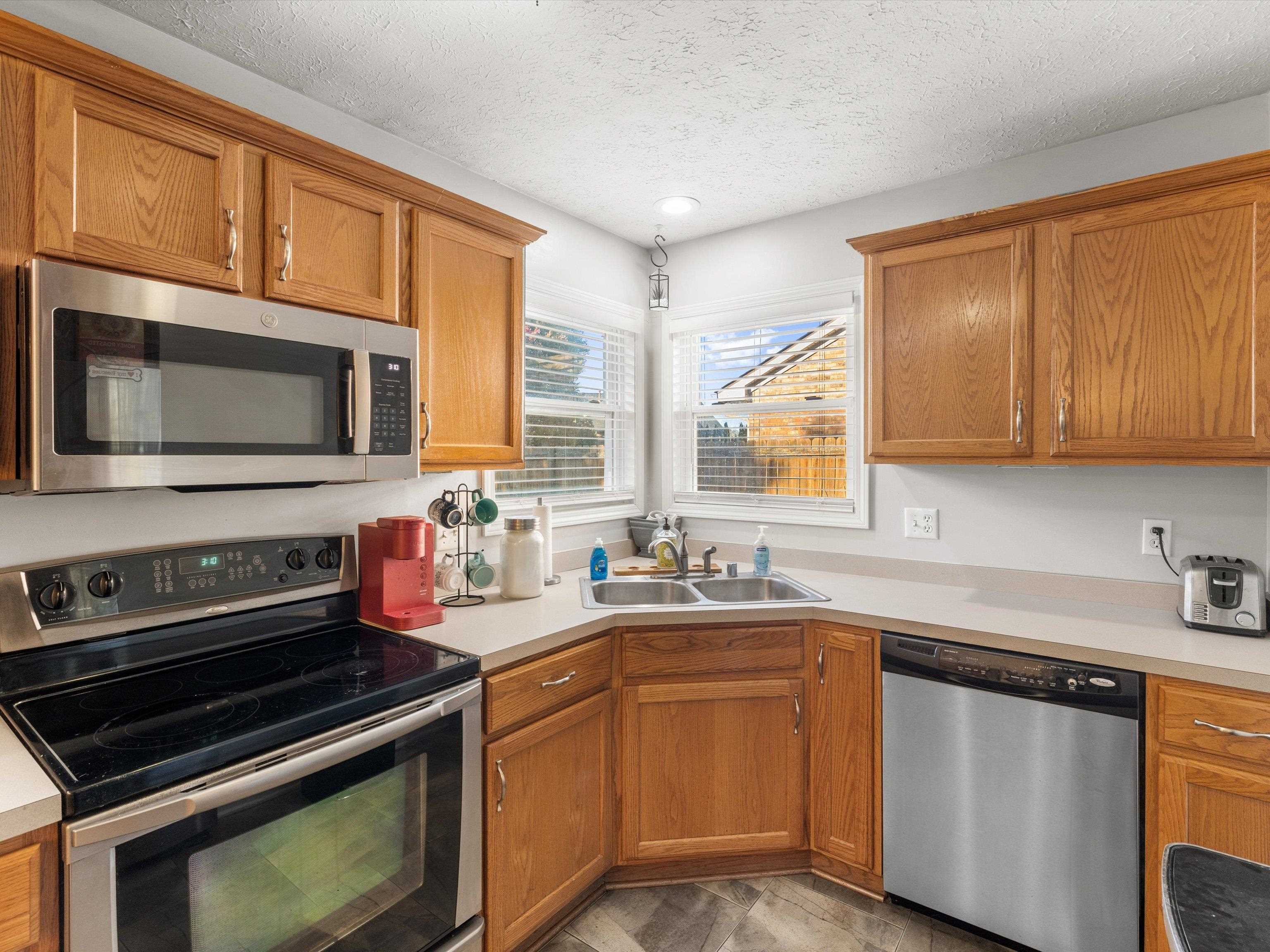 3155 Bridle Way, Owensboro, Kentucky 42303, 3 Bedrooms Bedrooms, ,2 BathroomsBathrooms,Single Family Residence,For Sale,Bridle Way,93502