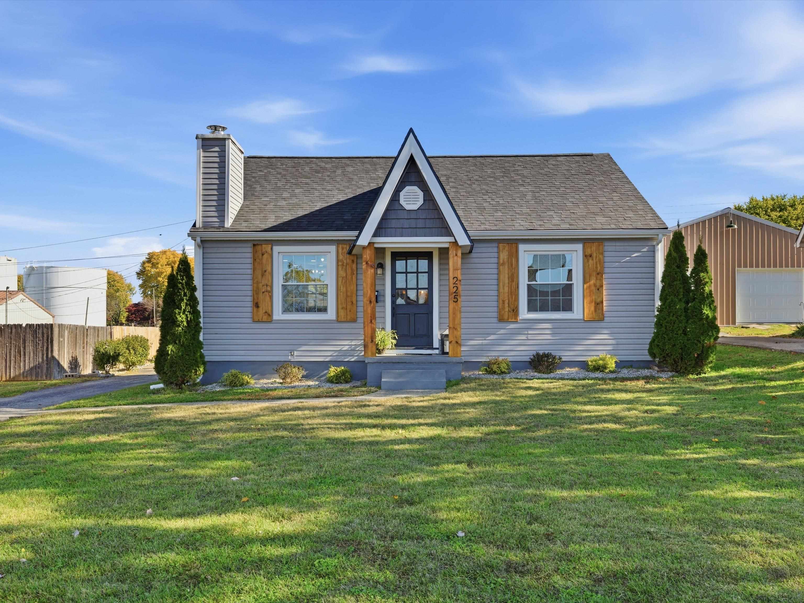 225 Redbud Road, Owensboro, Kentucky 42303, 3 Bedrooms Bedrooms, ,1 BathroomBathrooms,Single Family Residence,For Sale,Redbud Road,93504