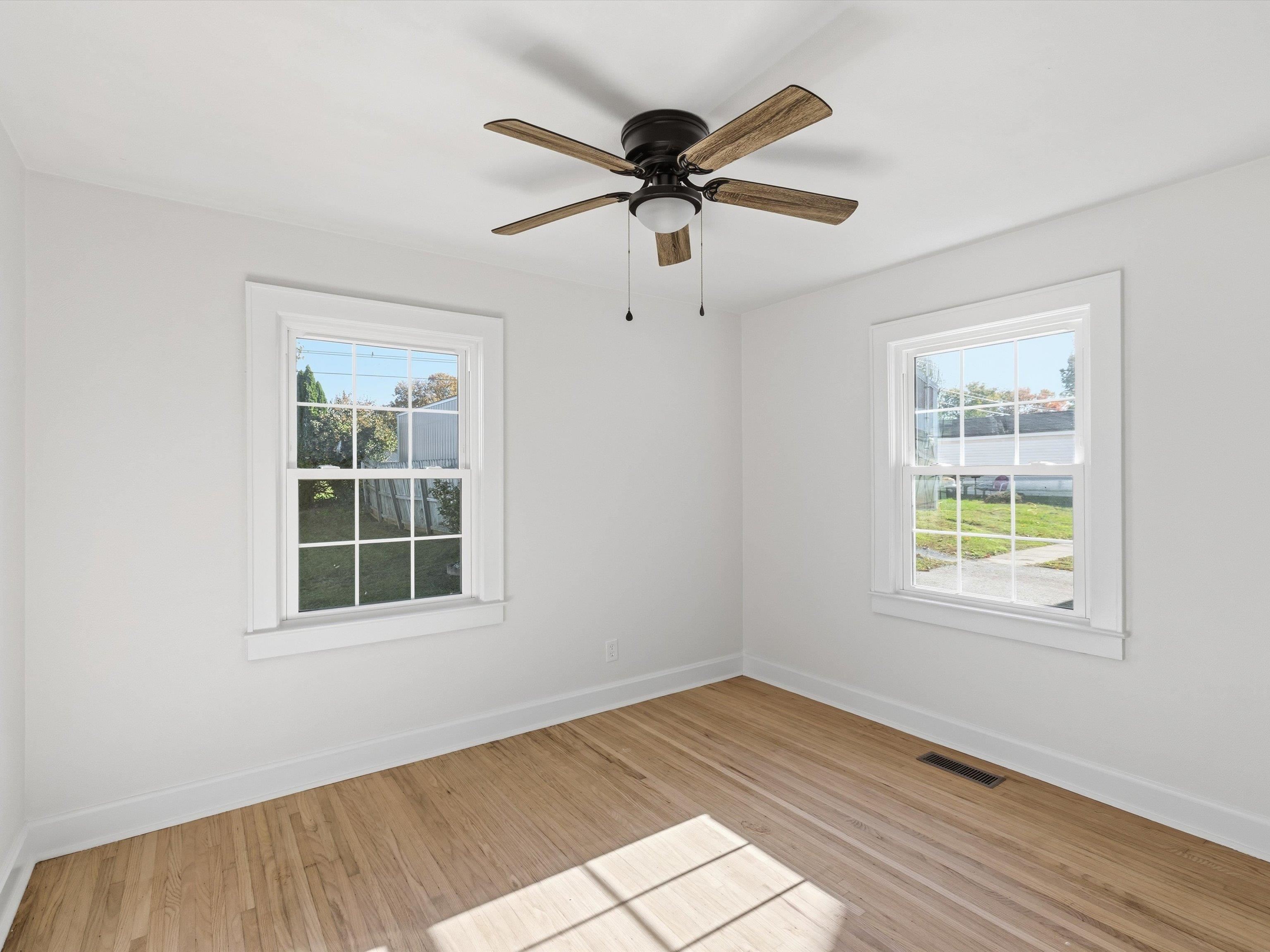 225 Redbud Road, Owensboro, Kentucky 42303, 3 Bedrooms Bedrooms, ,1 BathroomBathrooms,Single Family Residence,For Sale,Redbud Road,93504