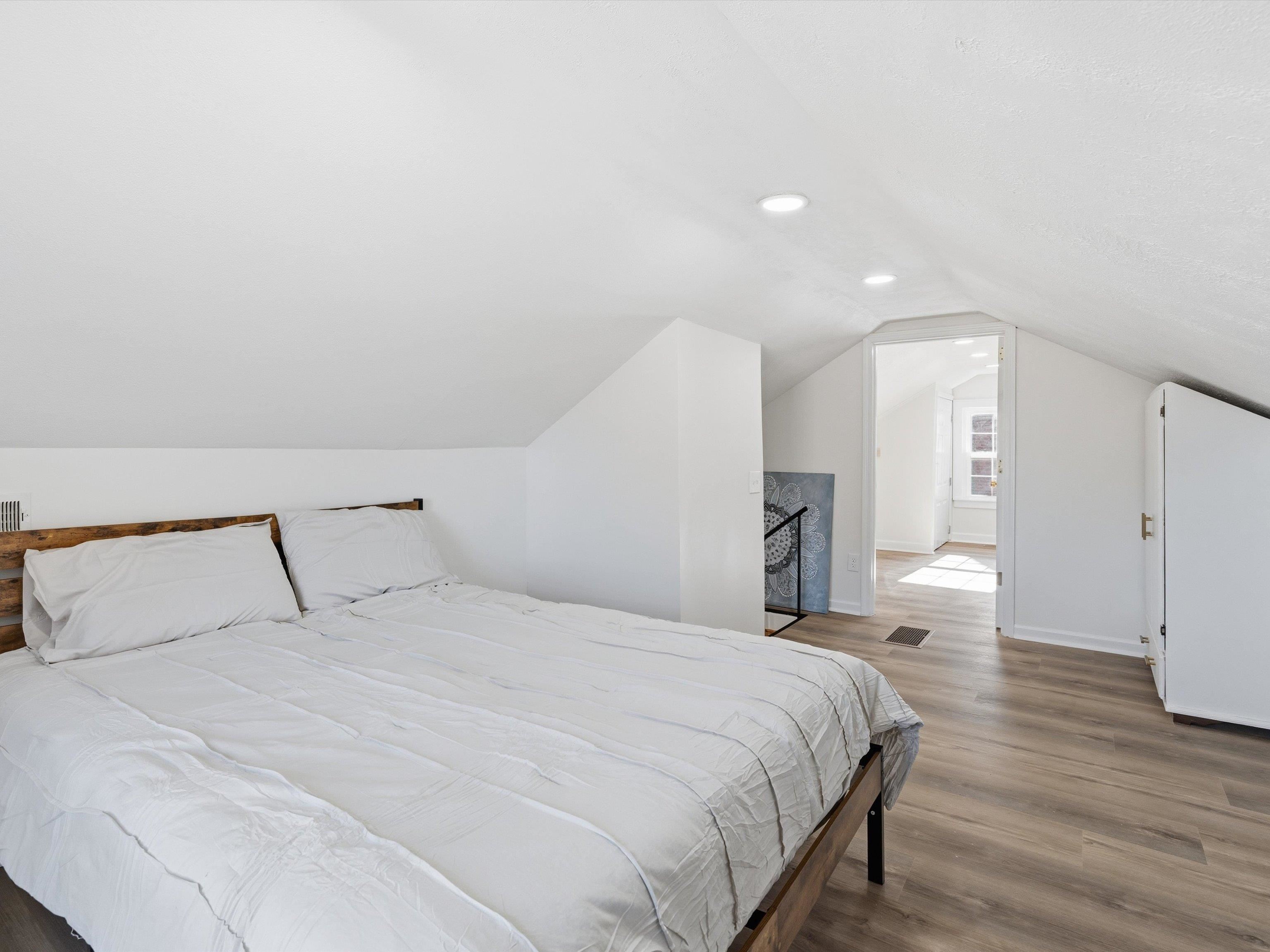 225 Redbud Road, Owensboro, Kentucky 42303, 3 Bedrooms Bedrooms, ,1 BathroomBathrooms,Single Family Residence,For Sale,Redbud Road,93504