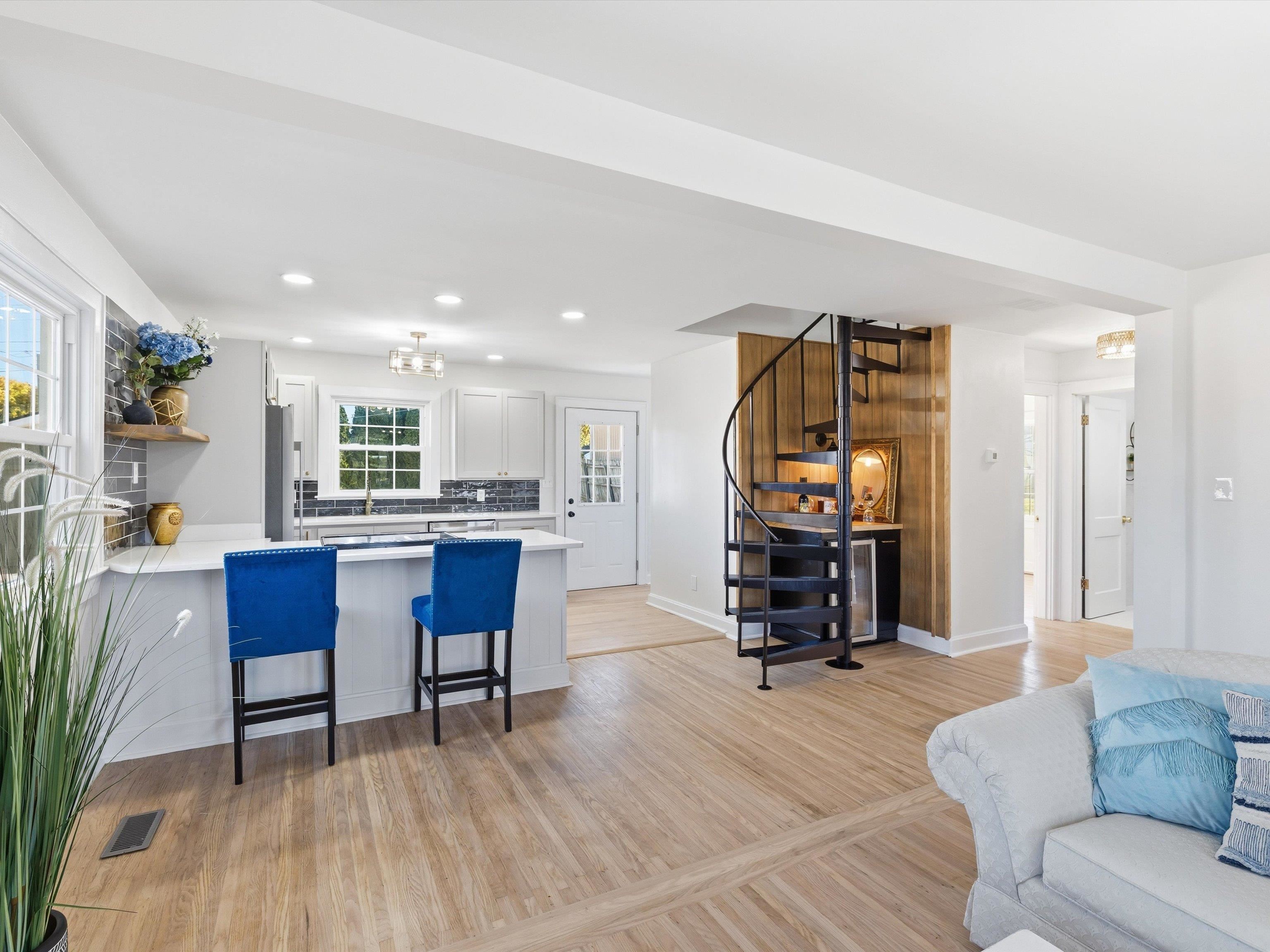 225 Redbud Road, Owensboro, Kentucky 42303, 3 Bedrooms Bedrooms, ,1 BathroomBathrooms,Single Family Residence,For Sale,Redbud Road,93504