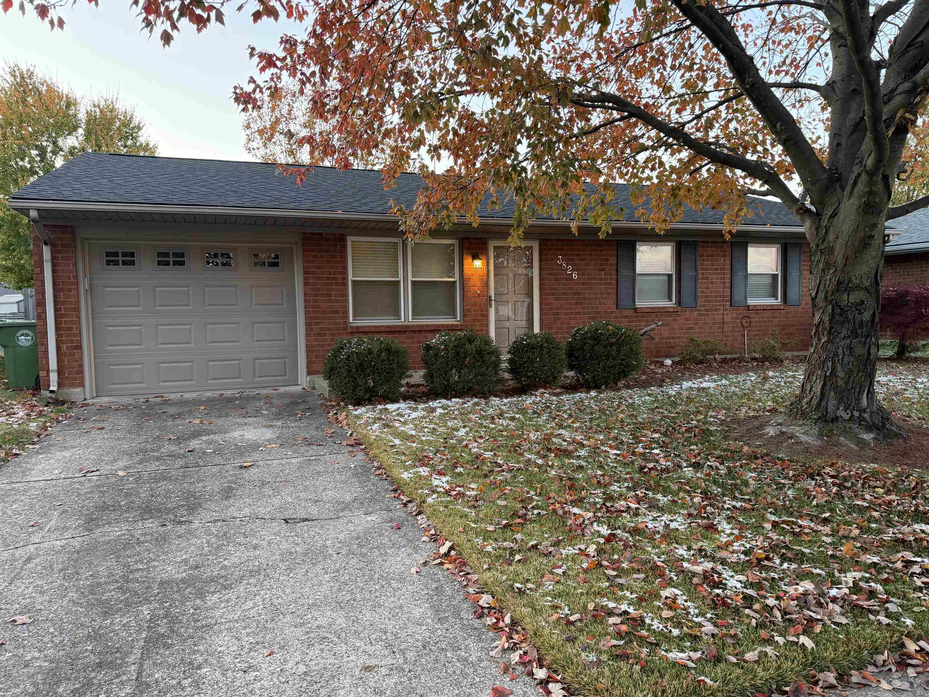 3826 Buckland Square, Owensboro, Kentucky 42301, 3 Bedrooms Bedrooms, ,1 BathroomBathrooms,Single Family Residence,For Sale,Buckland Square,93522