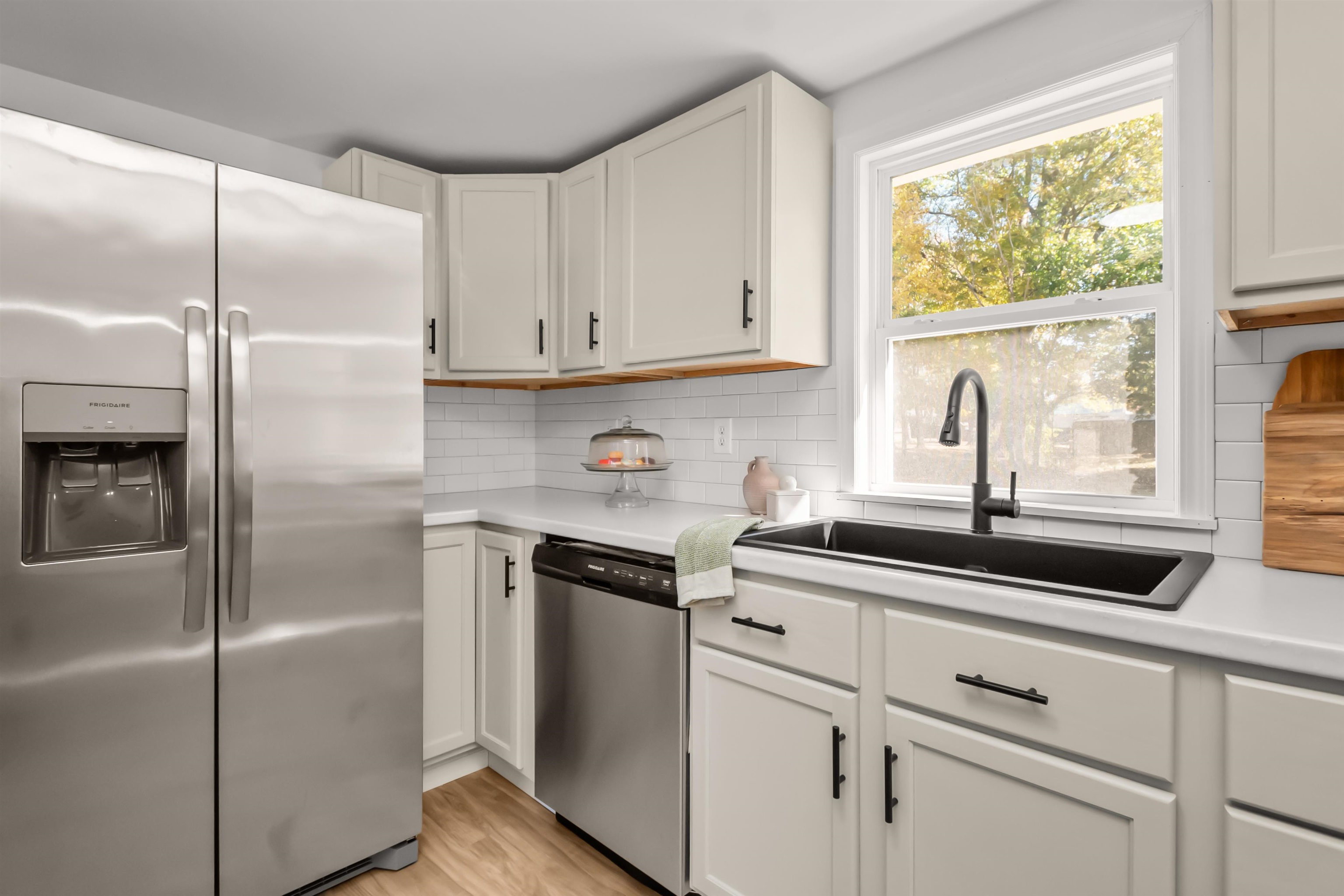 10570 Jefferson Street, Whitesville, Kentucky 42378, 3 Bedrooms Bedrooms, ,2 BathroomsBathrooms,Single Family Residence,For Sale,Jefferson Street,93531