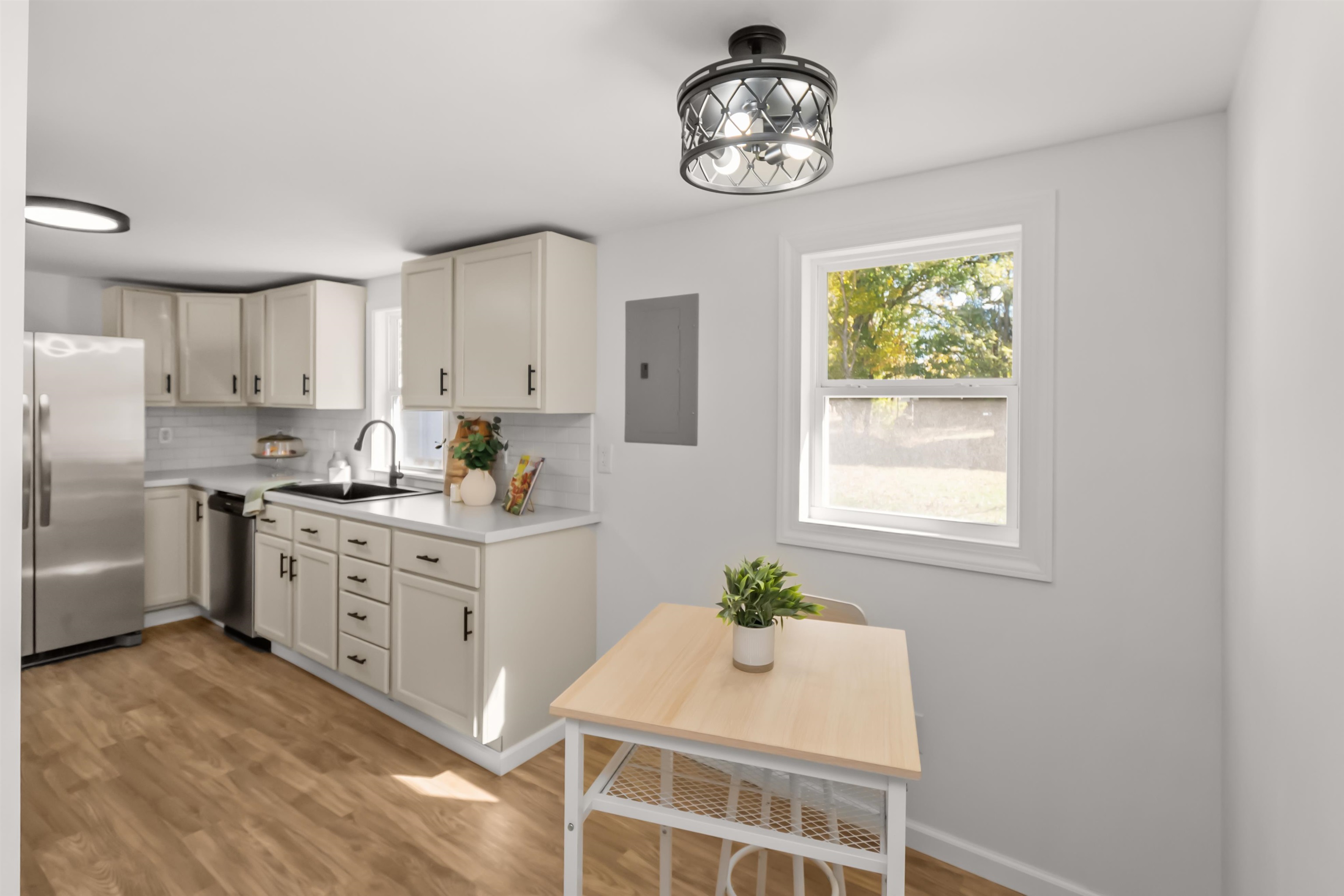 10570 Jefferson Street, Whitesville, Kentucky 42378, 3 Bedrooms Bedrooms, ,2 BathroomsBathrooms,Single Family Residence,For Sale,Jefferson Street,93531