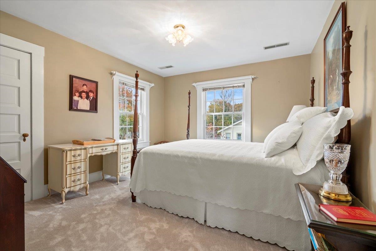 604 Ford Ave, Owensboro, Kentucky 42301, 4 Bedrooms Bedrooms, ,2 BathroomsBathrooms,Single Family Residence,For Sale,Ford Ave,93532