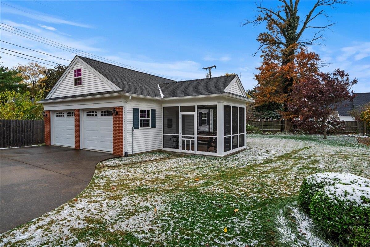 604 Ford Ave, Owensboro, Kentucky 42301, 4 Bedrooms Bedrooms, ,2 BathroomsBathrooms,Single Family Residence,For Sale,Ford Ave,93532