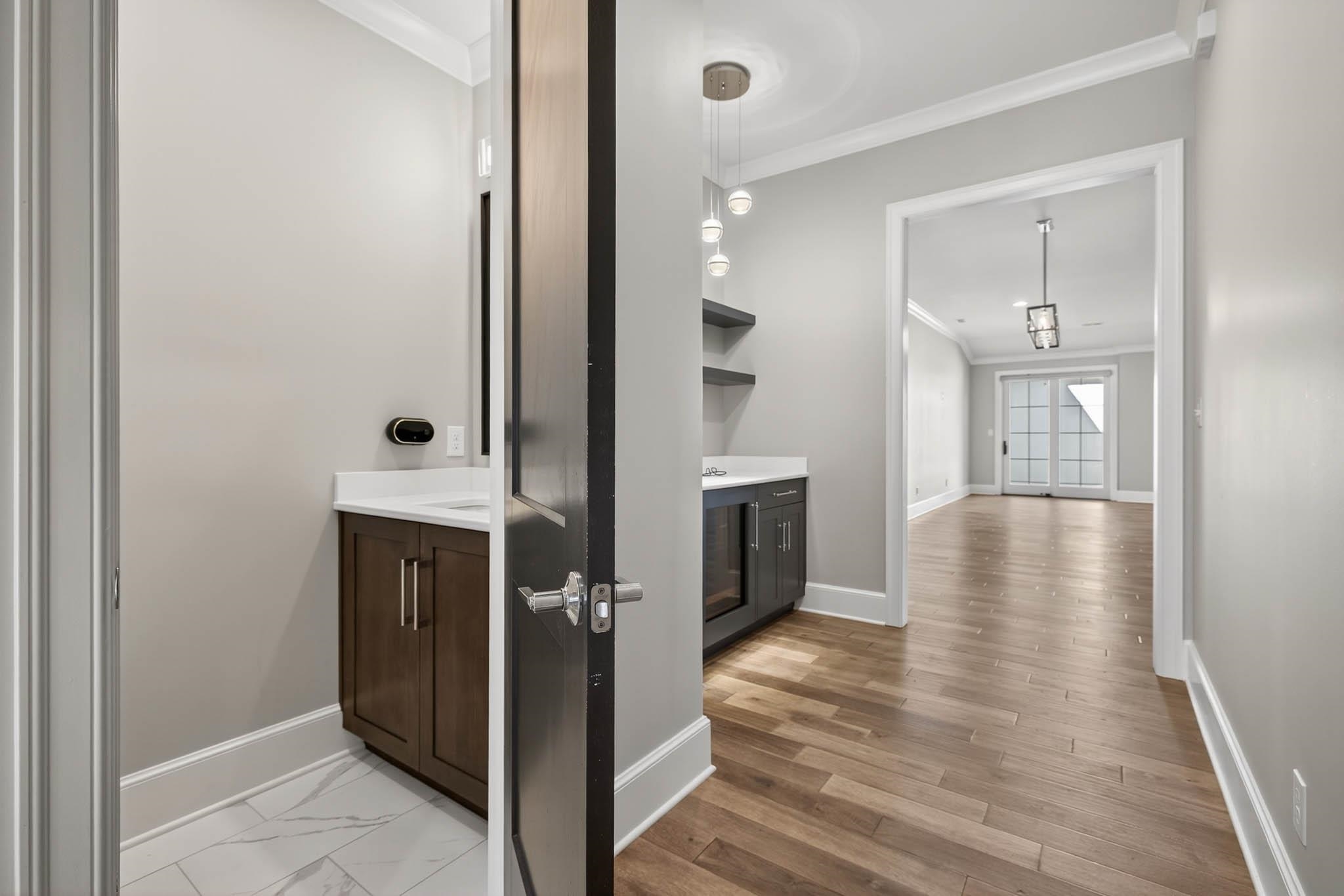 1047 Hill Avenue, Owensboro, Kentucky 42301, 4 Bedrooms Bedrooms, ,2 BathroomsBathrooms,Condominium,For Sale,Hill Avenue,93533