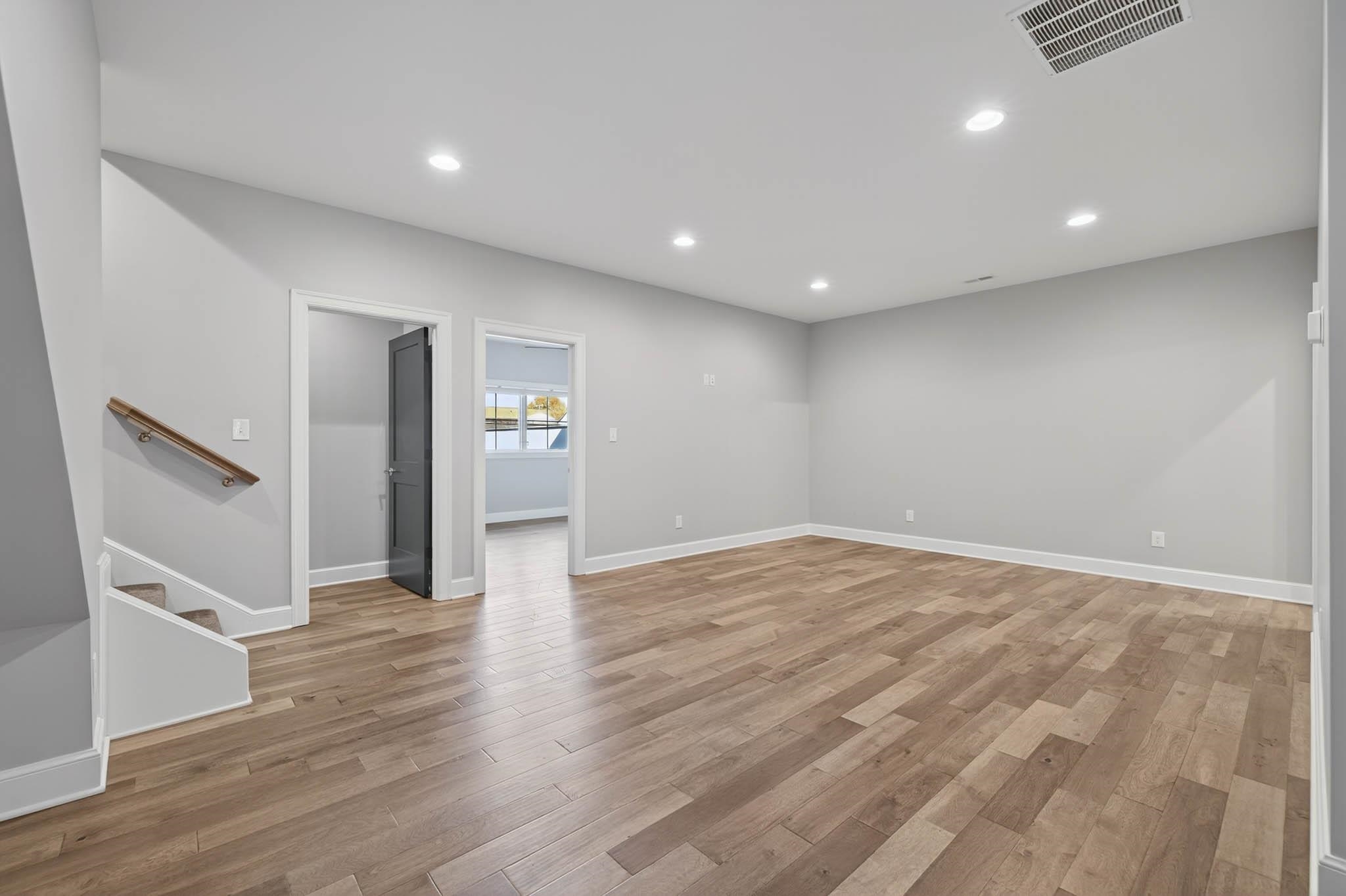 1047 Hill Avenue, Owensboro, Kentucky 42301, 4 Bedrooms Bedrooms, ,2 BathroomsBathrooms,Condominium,For Sale,Hill Avenue,93533