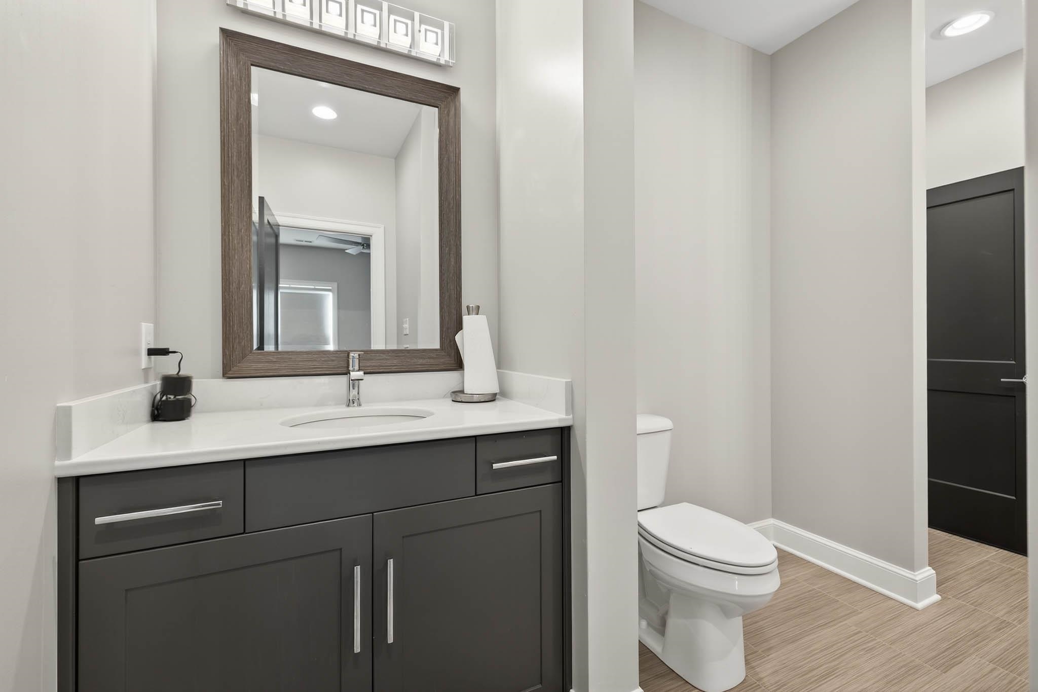 1047 Hill Avenue, Owensboro, Kentucky 42301, 4 Bedrooms Bedrooms, ,2 BathroomsBathrooms,Condominium,For Sale,Hill Avenue,93533