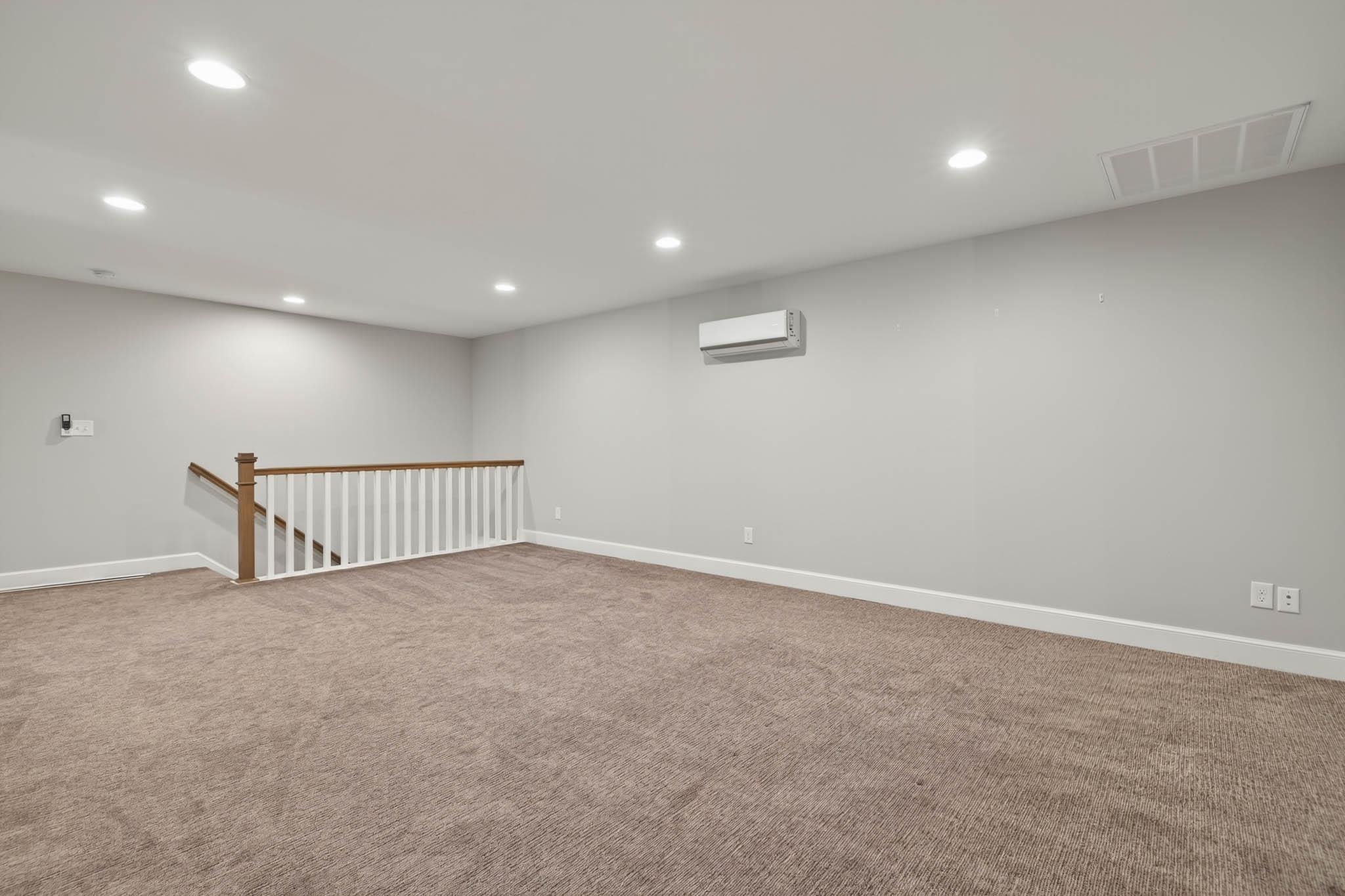 1047 Hill Avenue, Owensboro, Kentucky 42301, 4 Bedrooms Bedrooms, ,2 BathroomsBathrooms,Condominium,For Sale,Hill Avenue,93533