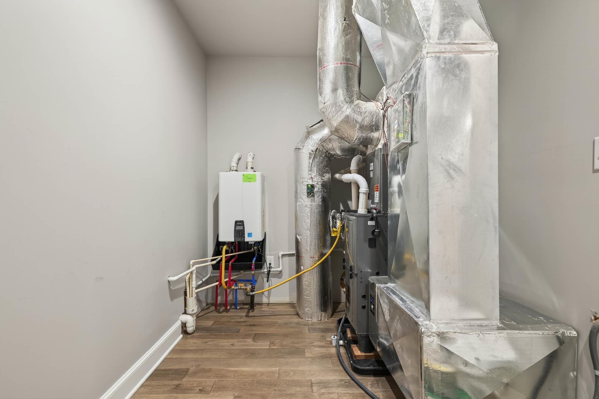 1047 Hill Avenue, Owensboro, Kentucky 42301, 4 Bedrooms Bedrooms, ,2 BathroomsBathrooms,Condominium,For Sale,Hill Avenue,93533