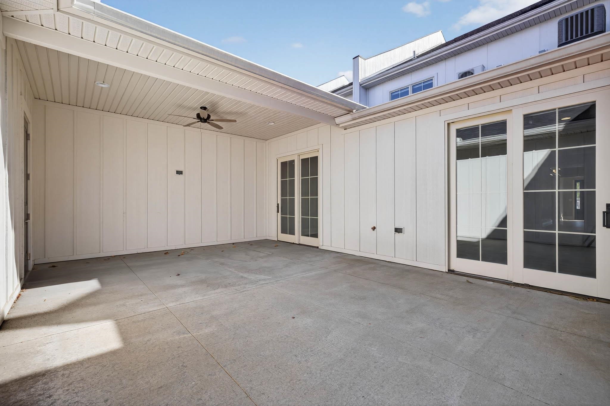 1047 Hill Avenue, Owensboro, Kentucky 42301, 4 Bedrooms Bedrooms, ,2 BathroomsBathrooms,Condominium,For Sale,Hill Avenue,93533