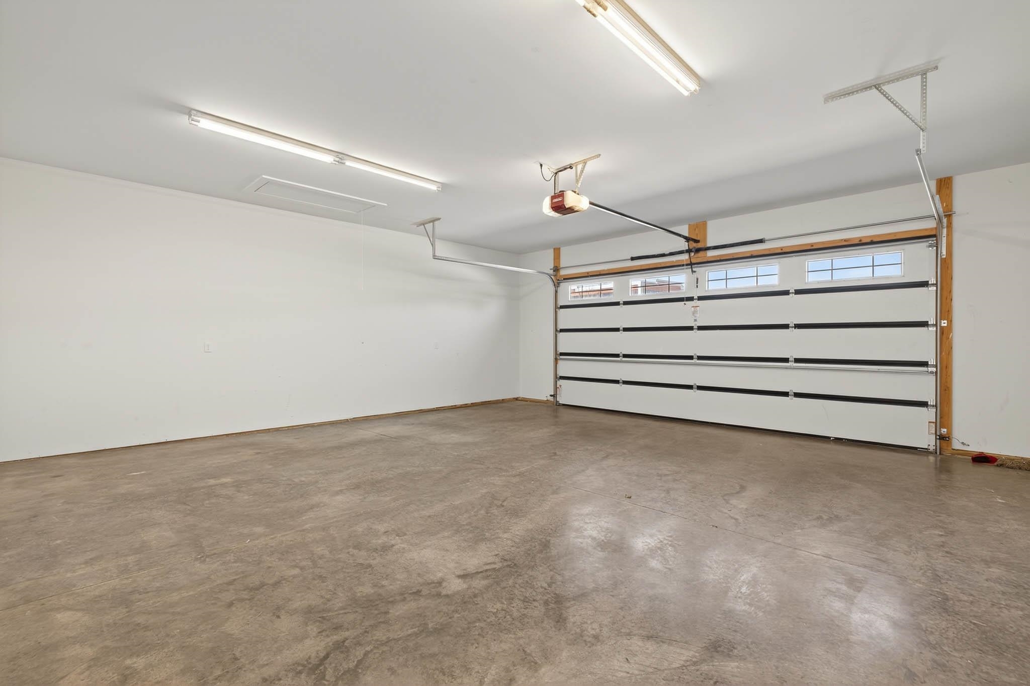 1047 Hill Avenue, Owensboro, Kentucky 42301, 4 Bedrooms Bedrooms, ,2 BathroomsBathrooms,Condominium,For Sale,Hill Avenue,93533