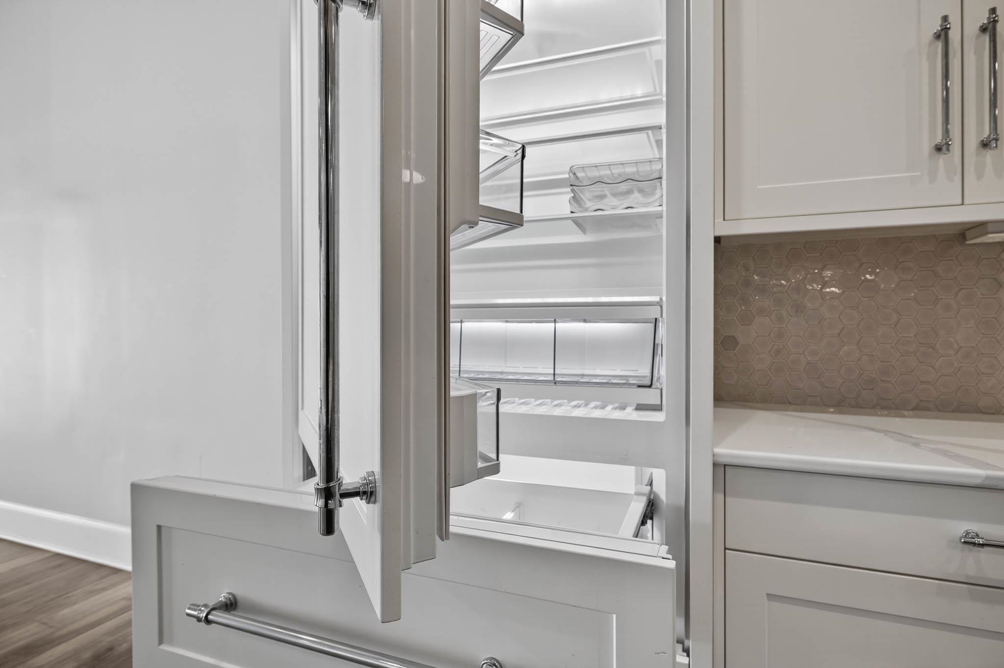 1047 Hill Avenue, Owensboro, Kentucky 42301, 4 Bedrooms Bedrooms, ,2 BathroomsBathrooms,Condominium,For Sale,Hill Avenue,93533