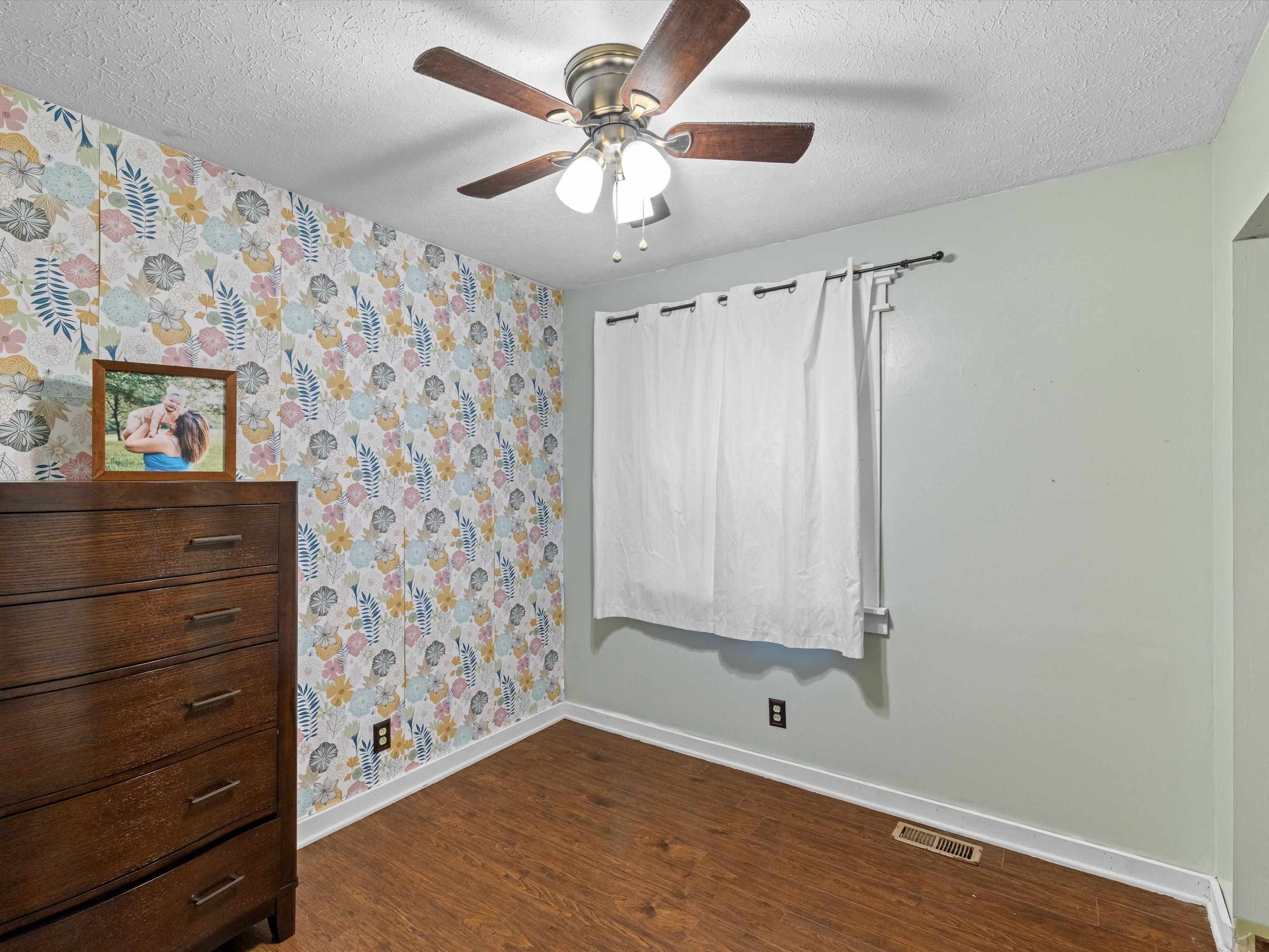 118 Thelma Ridge Rd, Centertown, Kentucky 42328, 3 Bedrooms Bedrooms, ,1 BathroomBathrooms,Single Family Residence,For Sale,Thelma Ridge Rd,93534