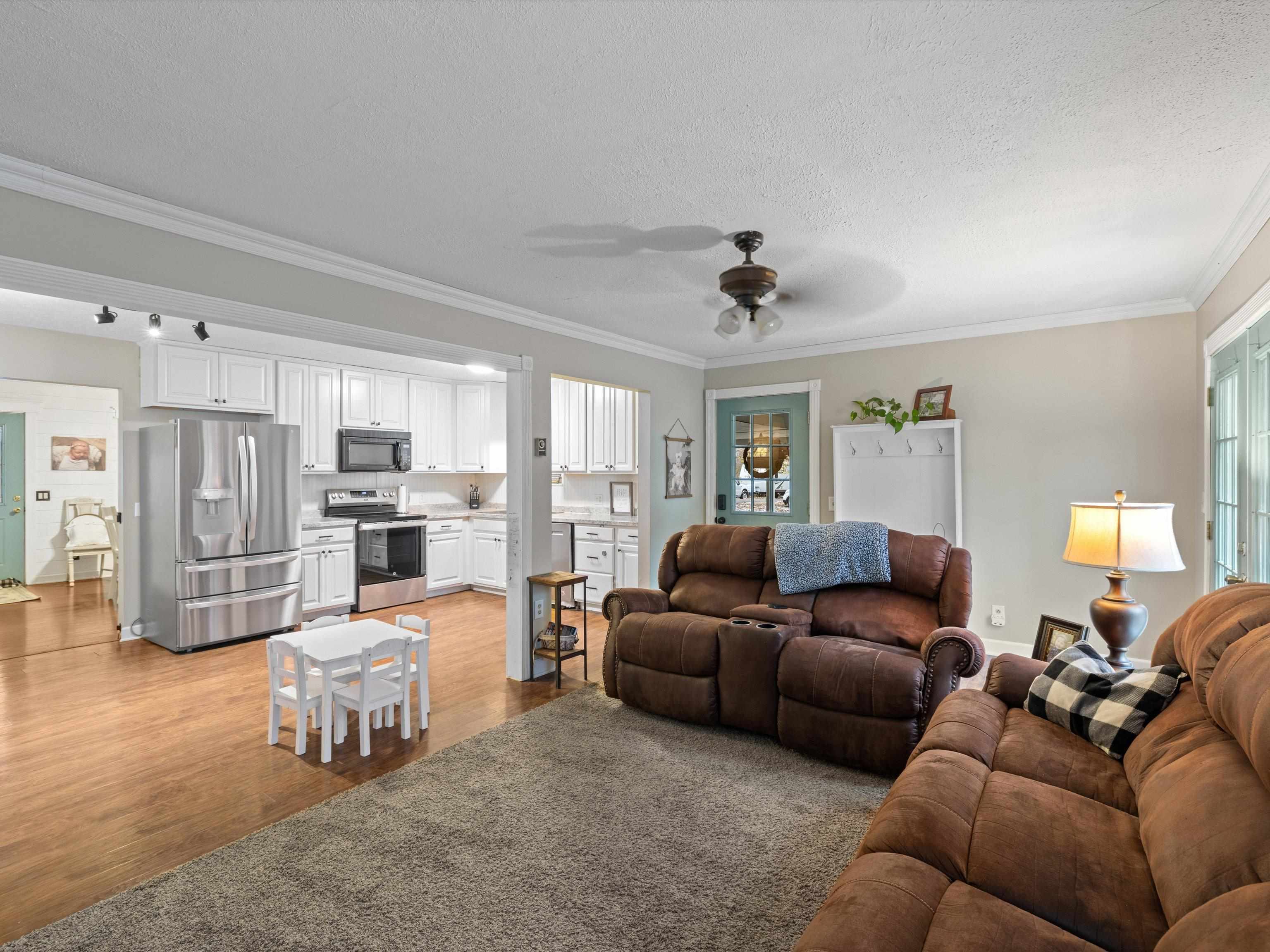 118 Thelma Ridge Rd, Centertown, Kentucky 42328, 3 Bedrooms Bedrooms, ,1 BathroomBathrooms,Single Family Residence,For Sale,Thelma Ridge Rd,93534