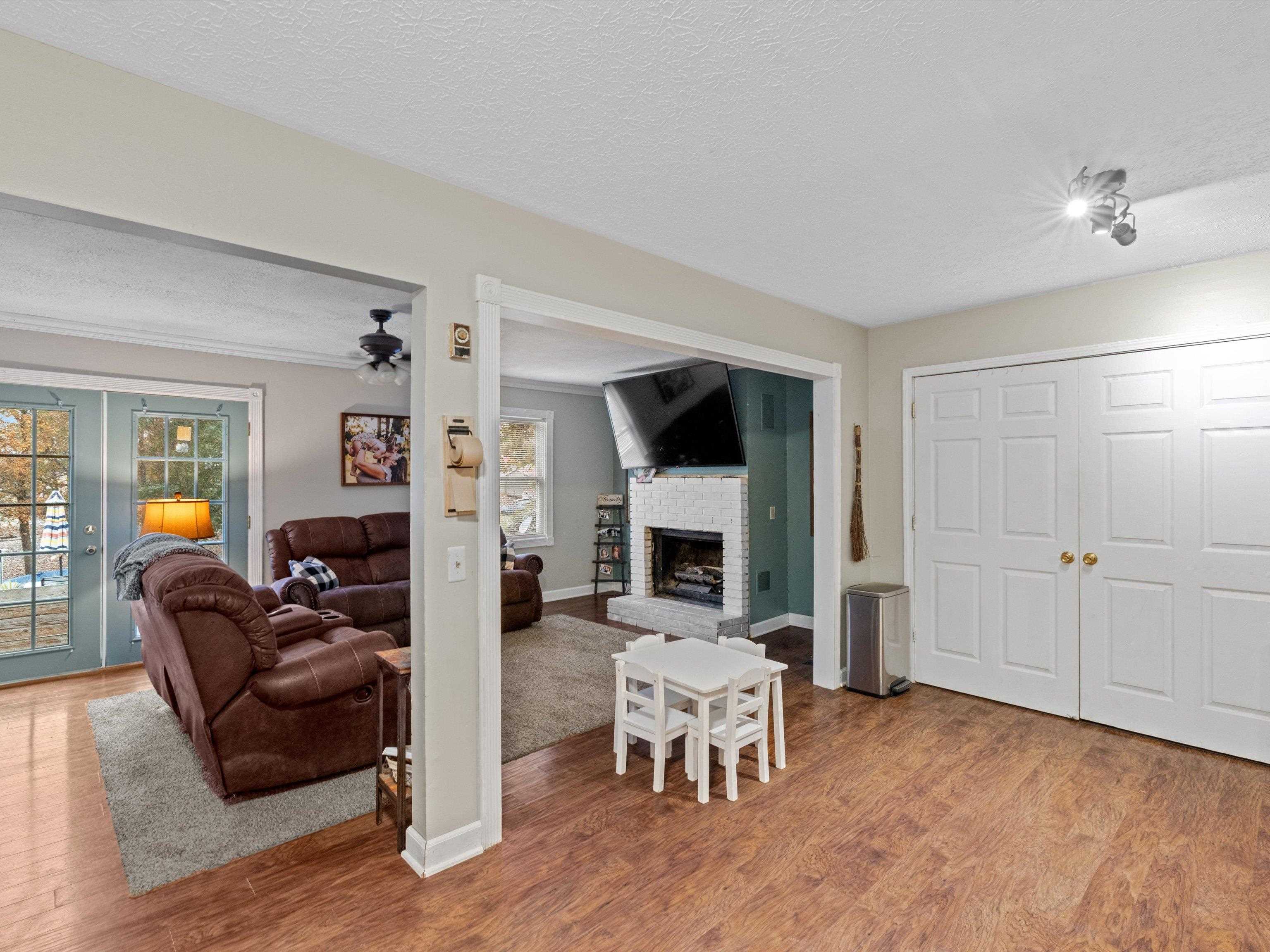 118 Thelma Ridge Rd, Centertown, Kentucky 42328, 3 Bedrooms Bedrooms, ,1 BathroomBathrooms,Single Family Residence,For Sale,Thelma Ridge Rd,93534